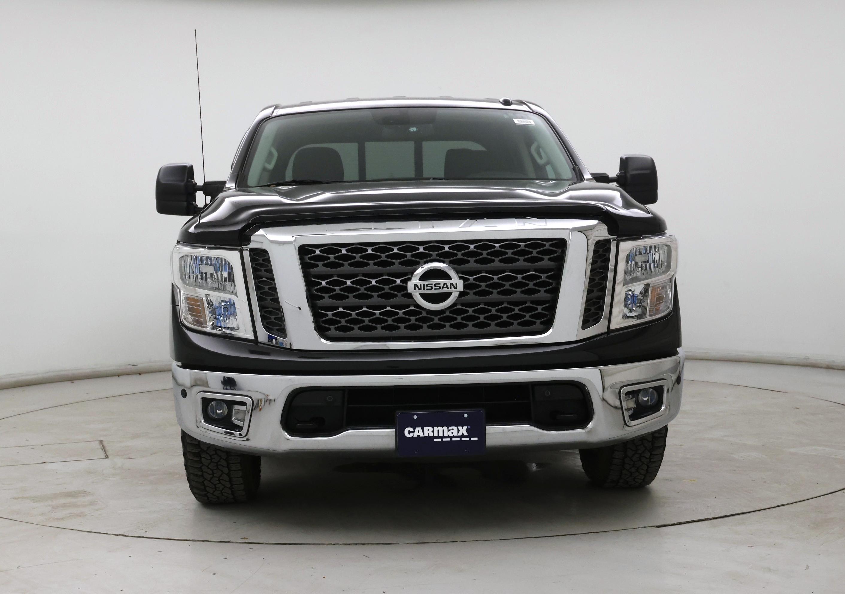 Thumbnail: 2017 Nissan Titan - 5