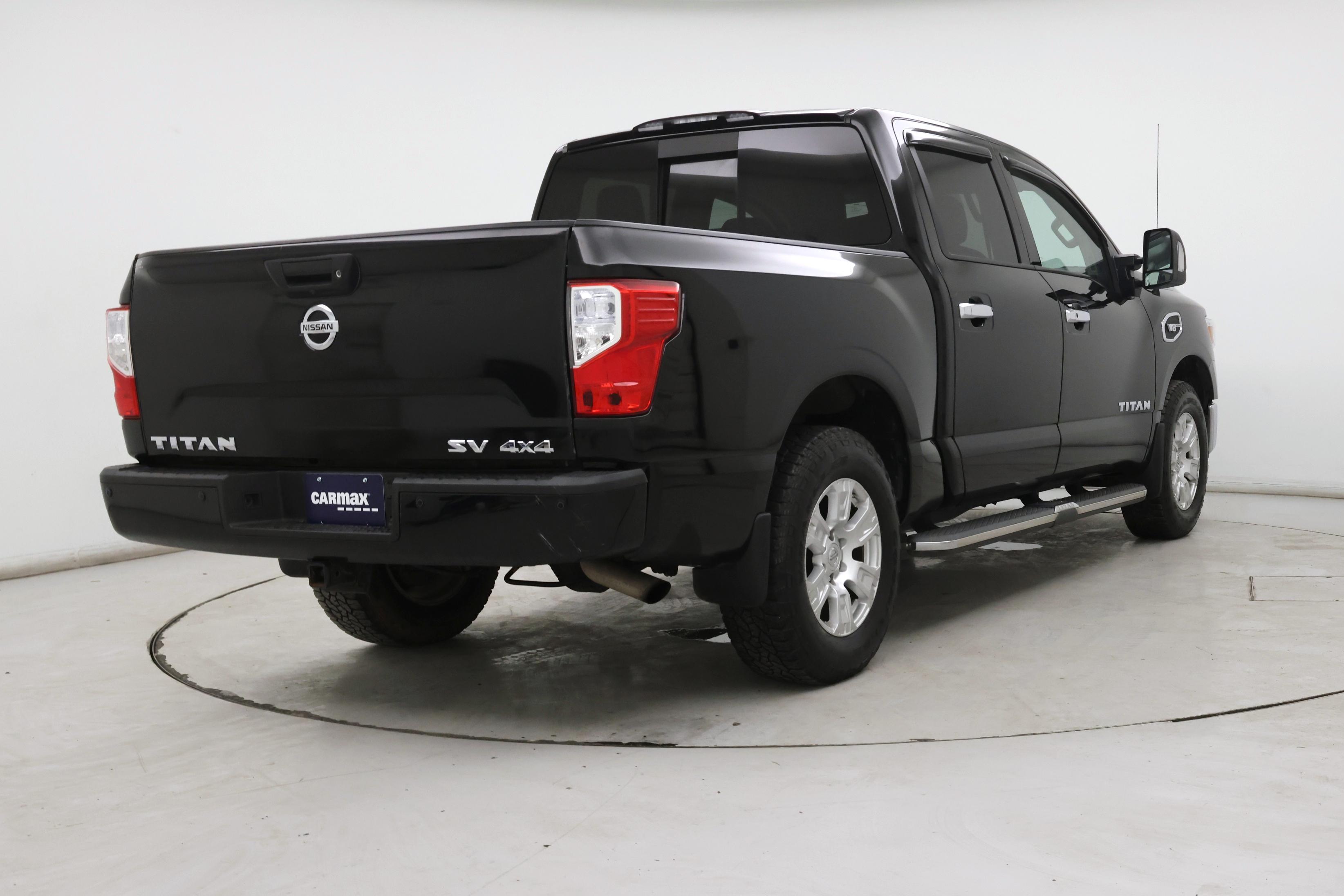 Thumbnail: 2017 Nissan Titan - 8
