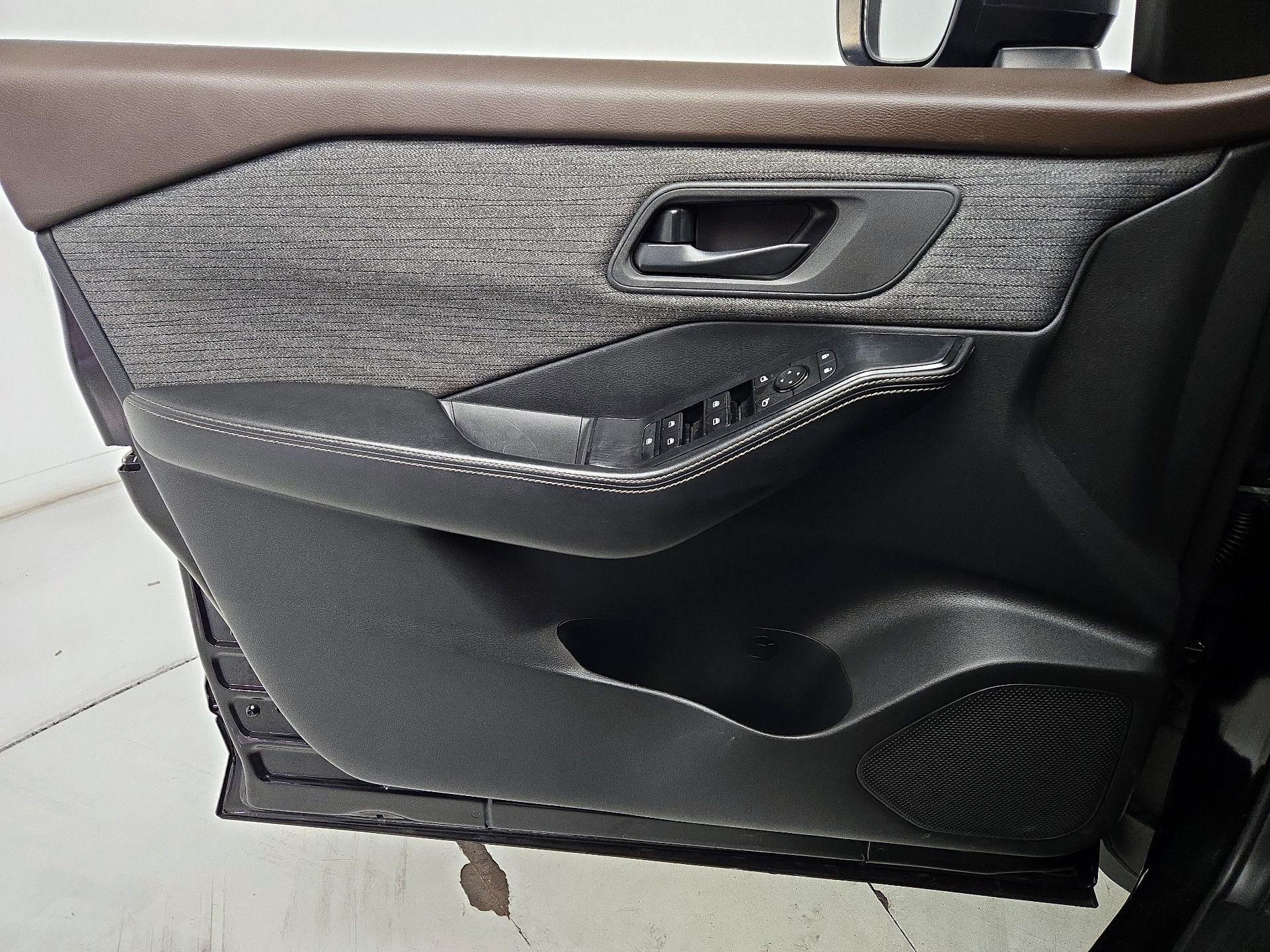 Thumbnail: 2021 Nissan Rogue - 12