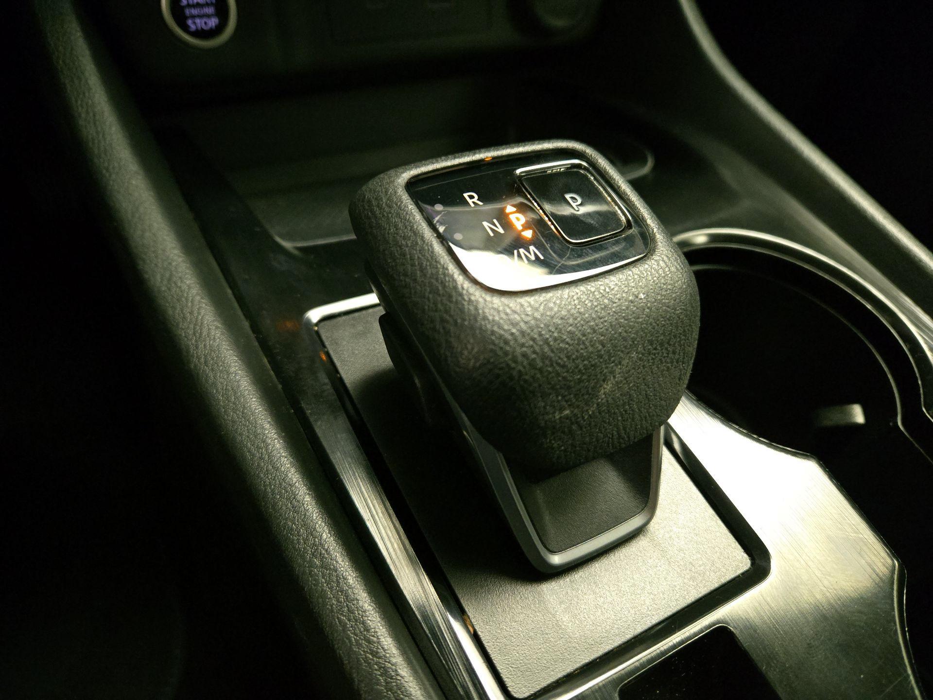 Thumbnail: 2021 Nissan Rogue - 17