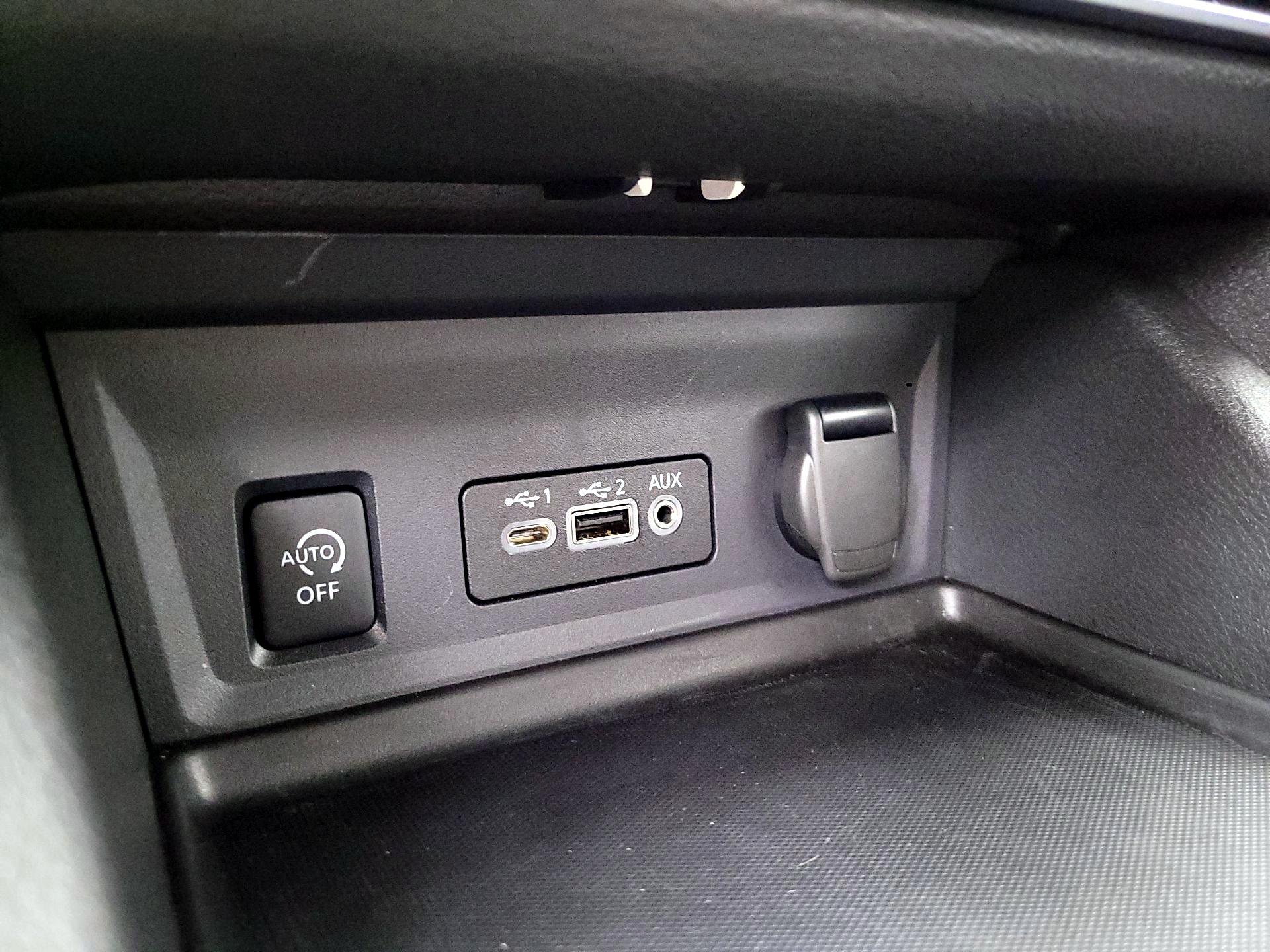 Thumbnail: 2025 Nissan Sentra - 18