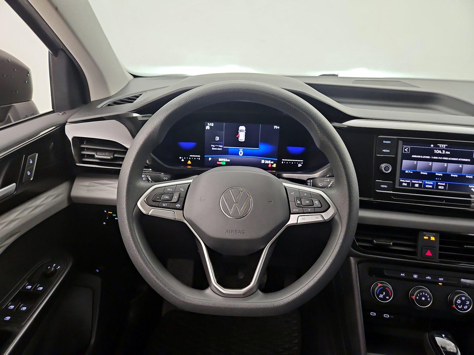 Thumbnail: 2022 Volkswagen Taos - 10