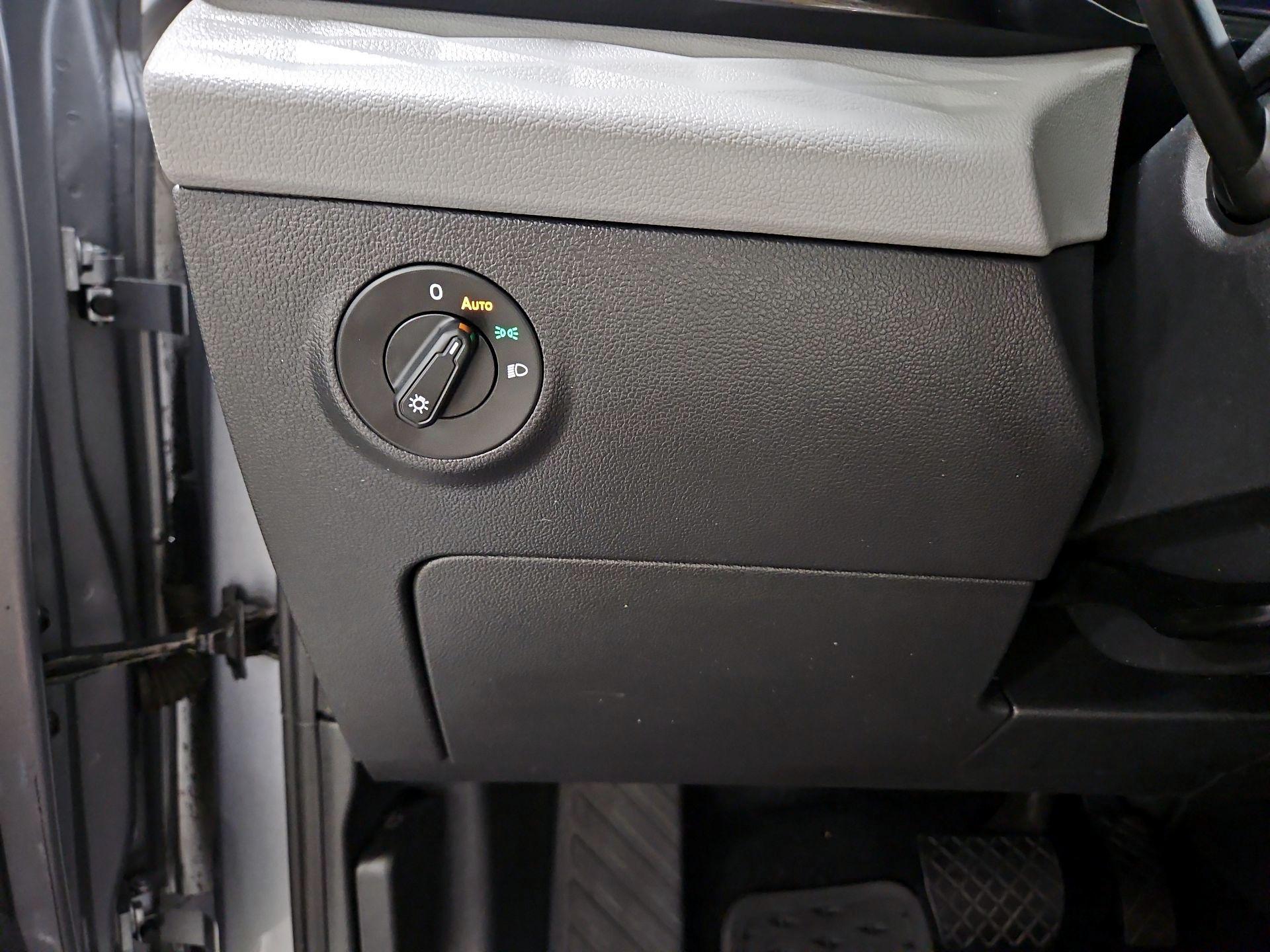 Thumbnail: 2022 Volkswagen Taos - 13