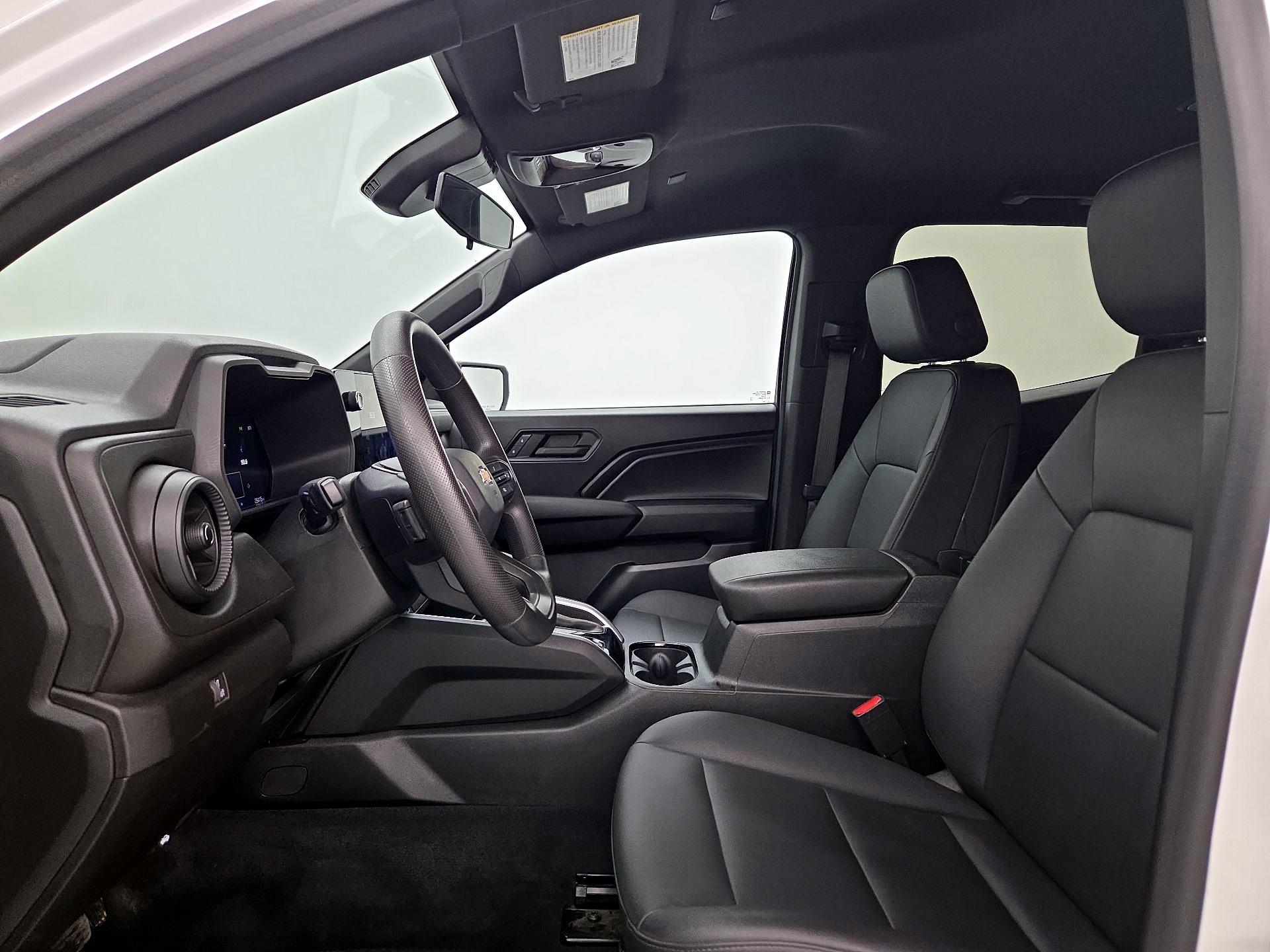 Thumbnail: 2024 Chevrolet Colorado - 11