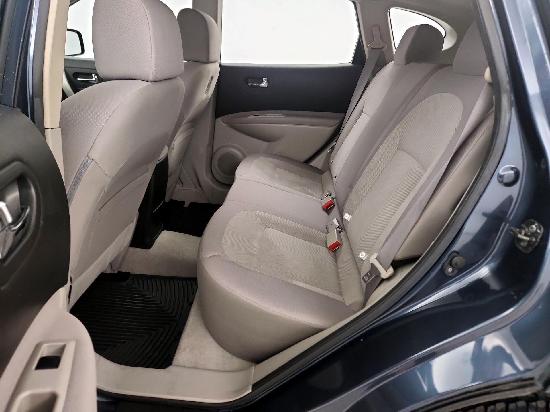 Thumbnail: 2014 Nissan Rogue - 17