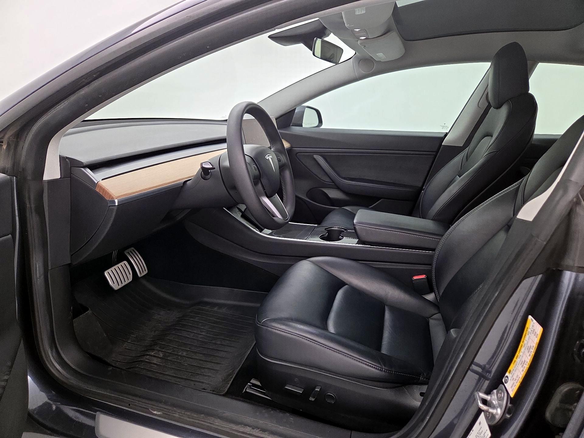 Thumbnail: 2020 Tesla Model 3 - 11