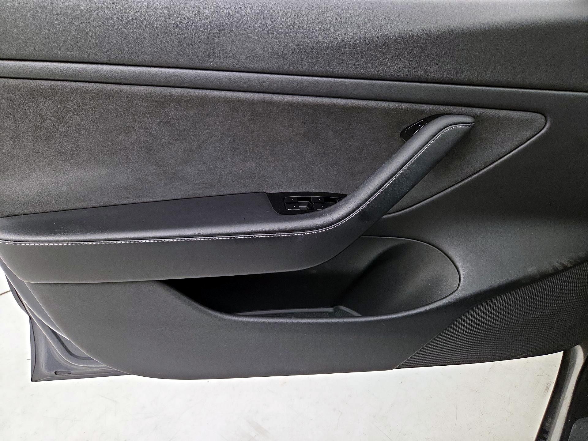 Thumbnail: 2020 Tesla Model 3 - 12