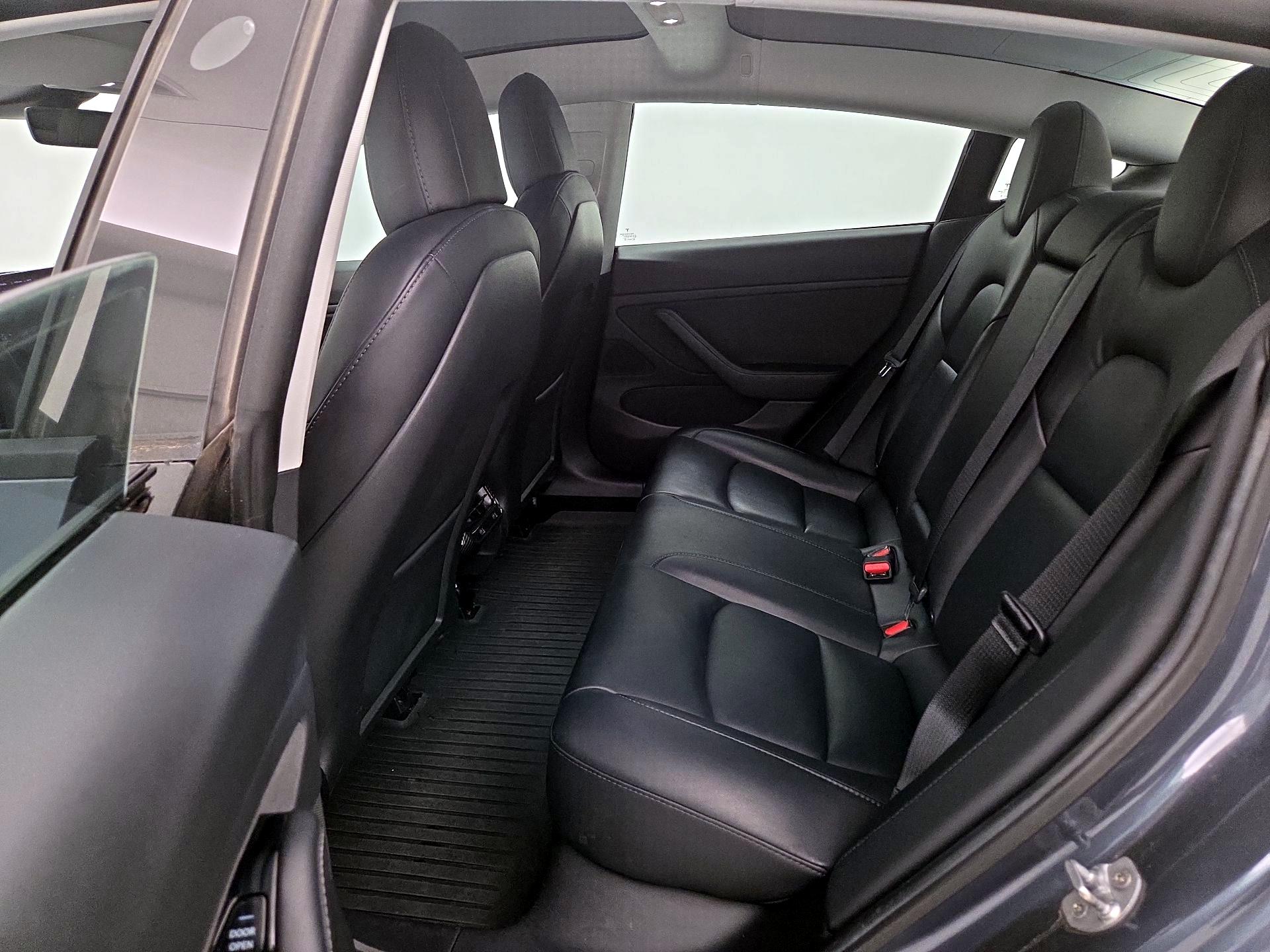 Thumbnail: 2020 Tesla Model 3 - 19