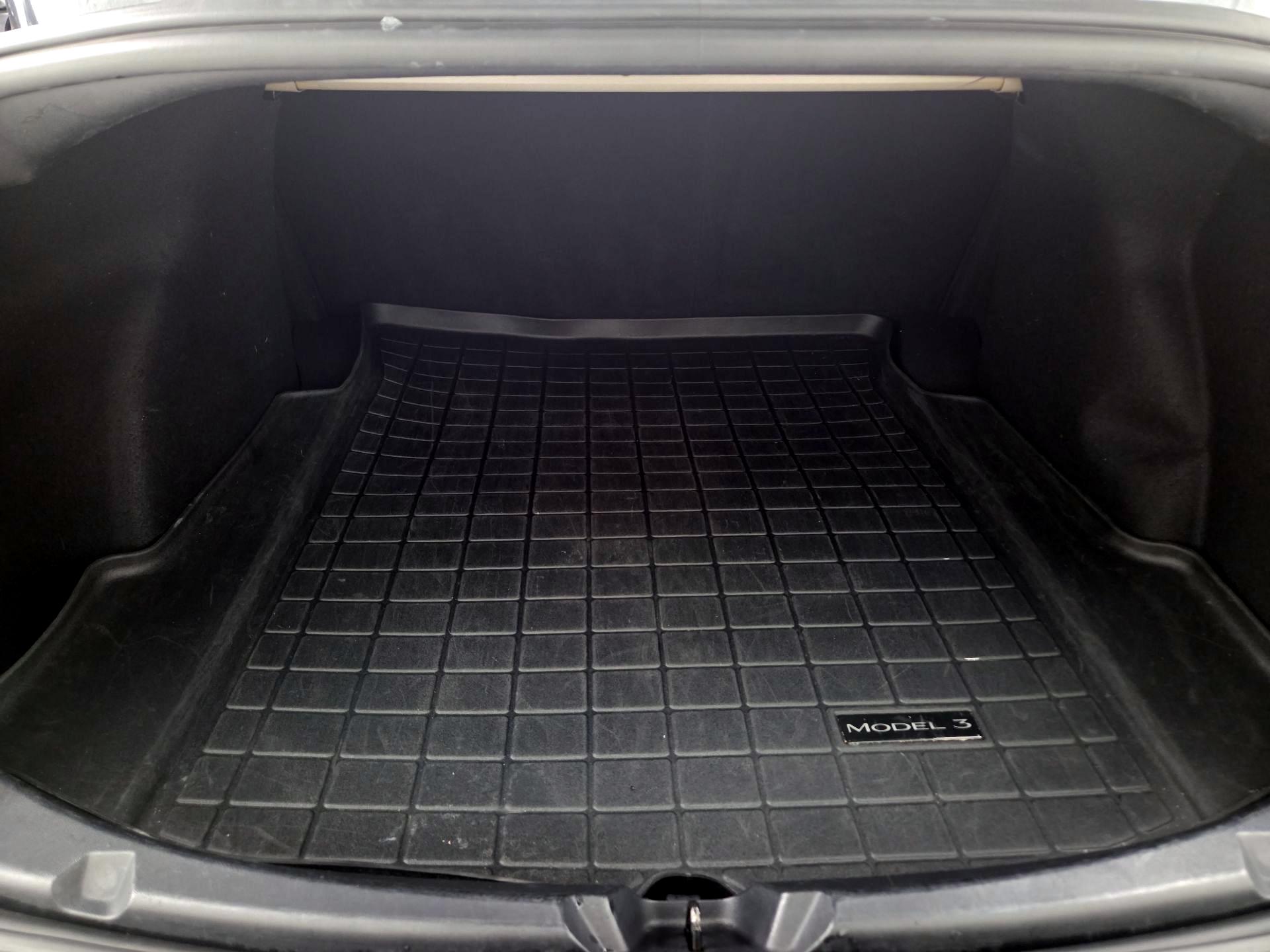 Thumbnail: 2020 Tesla Model 3 - 20