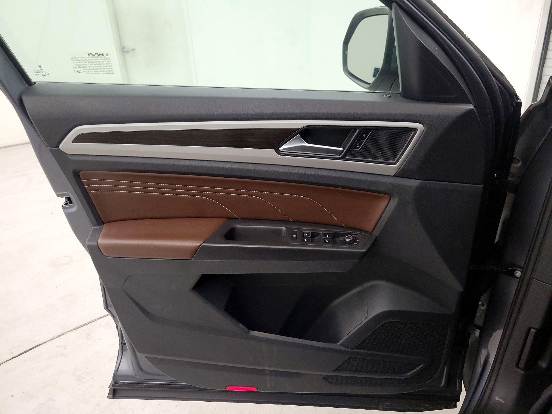 Thumbnail: 2022 Volkswagen Atlas - 12