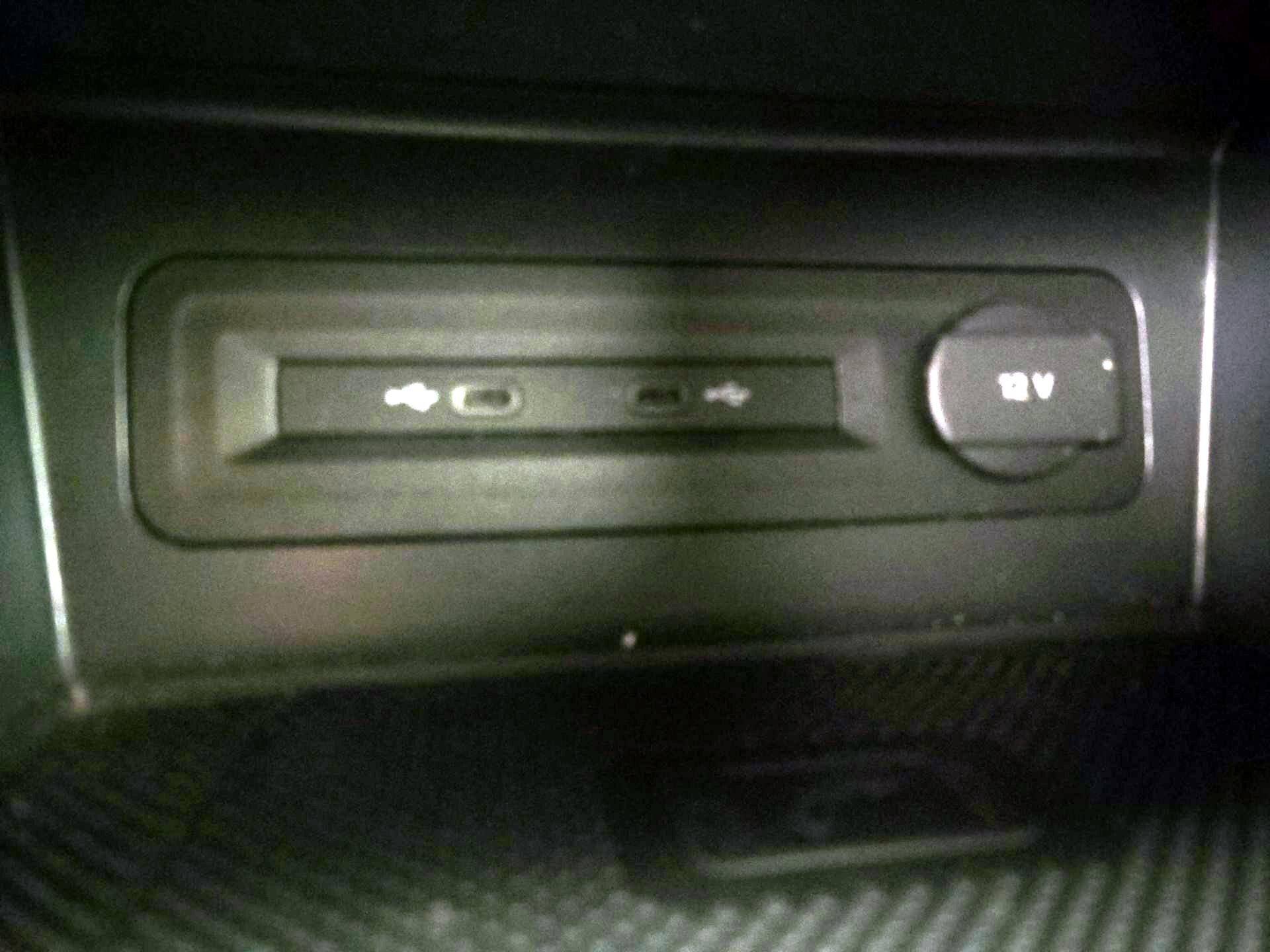 Thumbnail: 2022 Volkswagen Atlas - 18