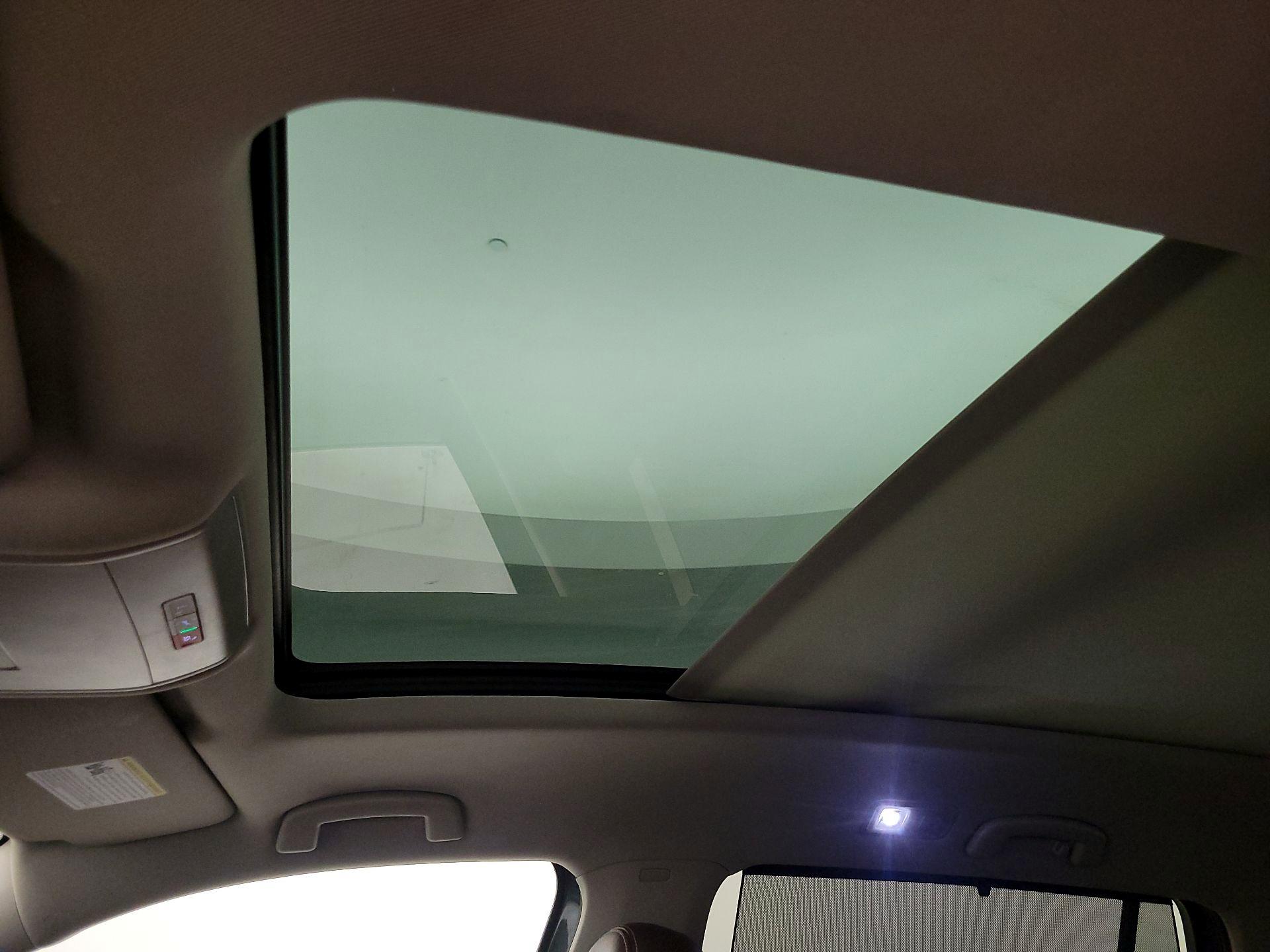 Thumbnail: 2022 Volkswagen Atlas - 19