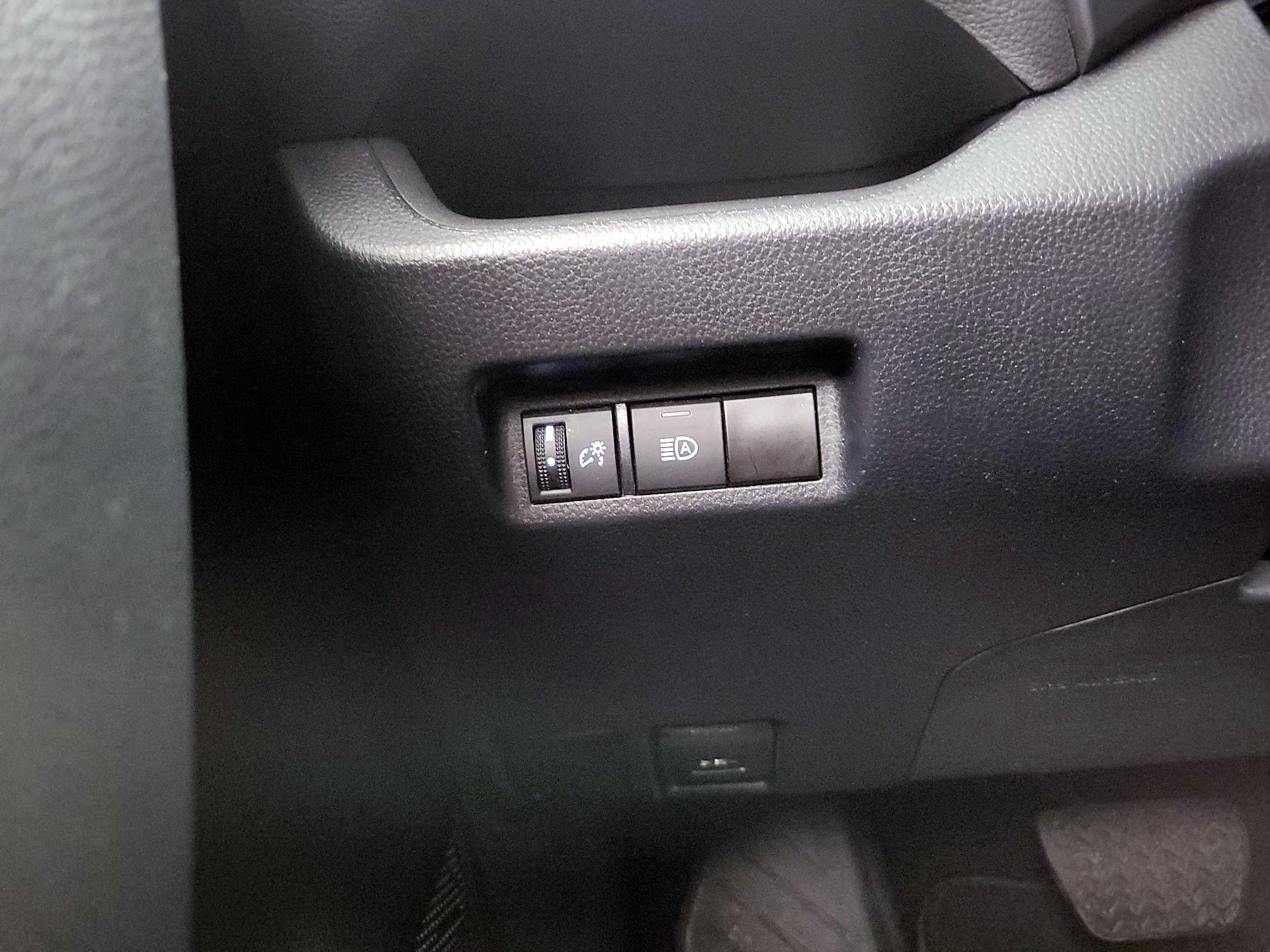 Thumbnail: 2023 Toyota RAV4 - 13