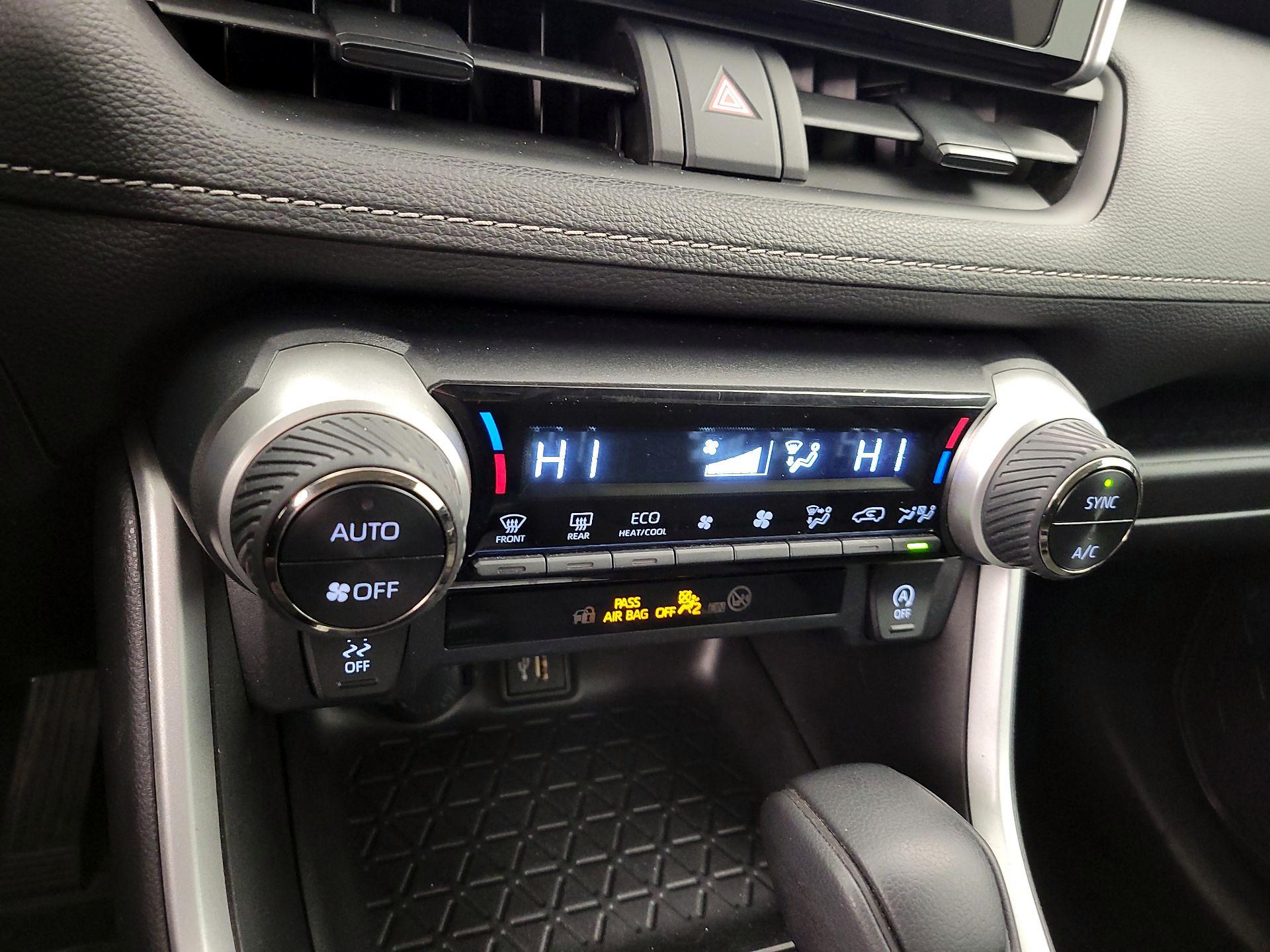 Thumbnail: 2023 Toyota RAV4 - 17