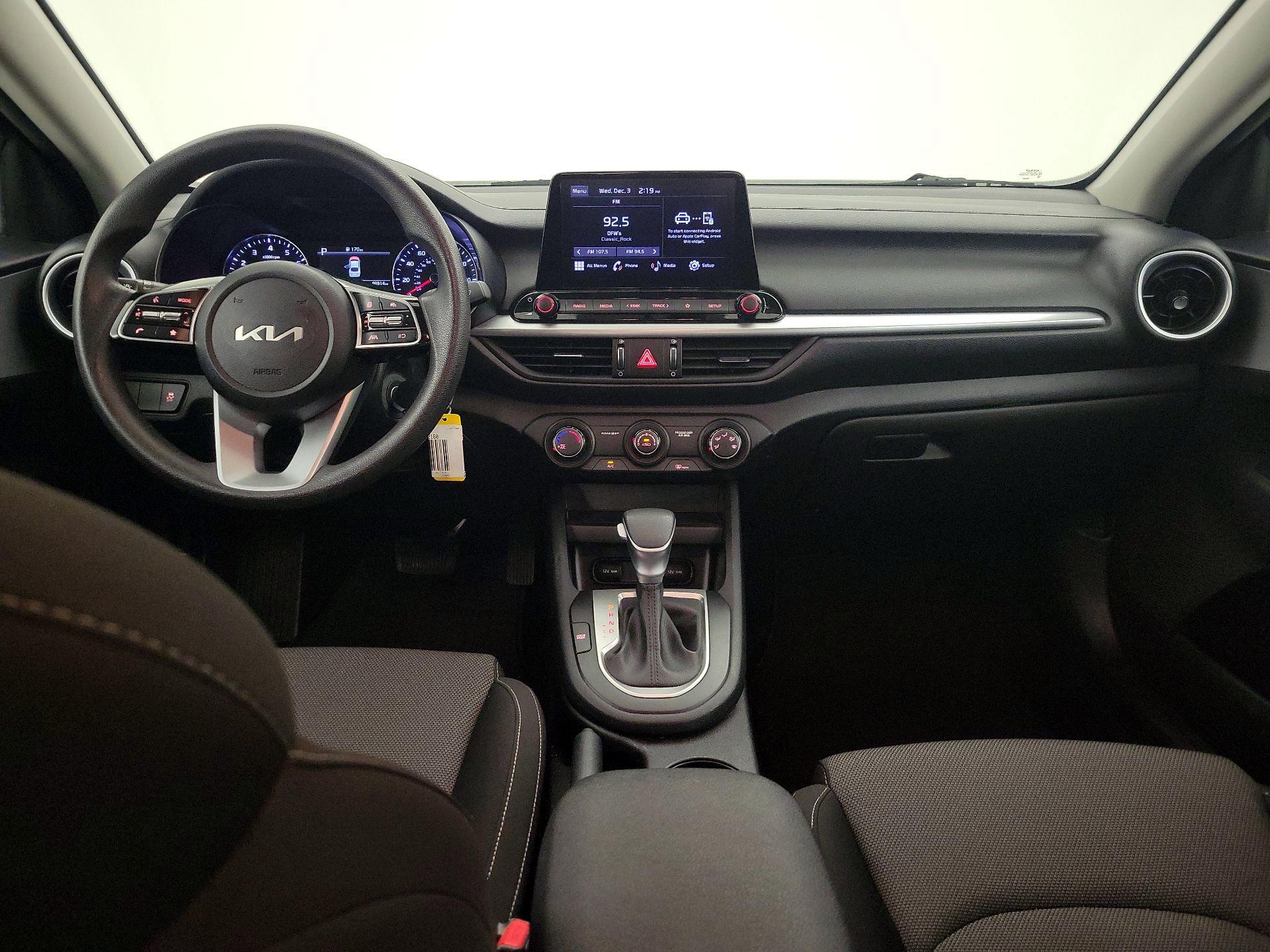 Thumbnail: 2023 Kia Forte - 9