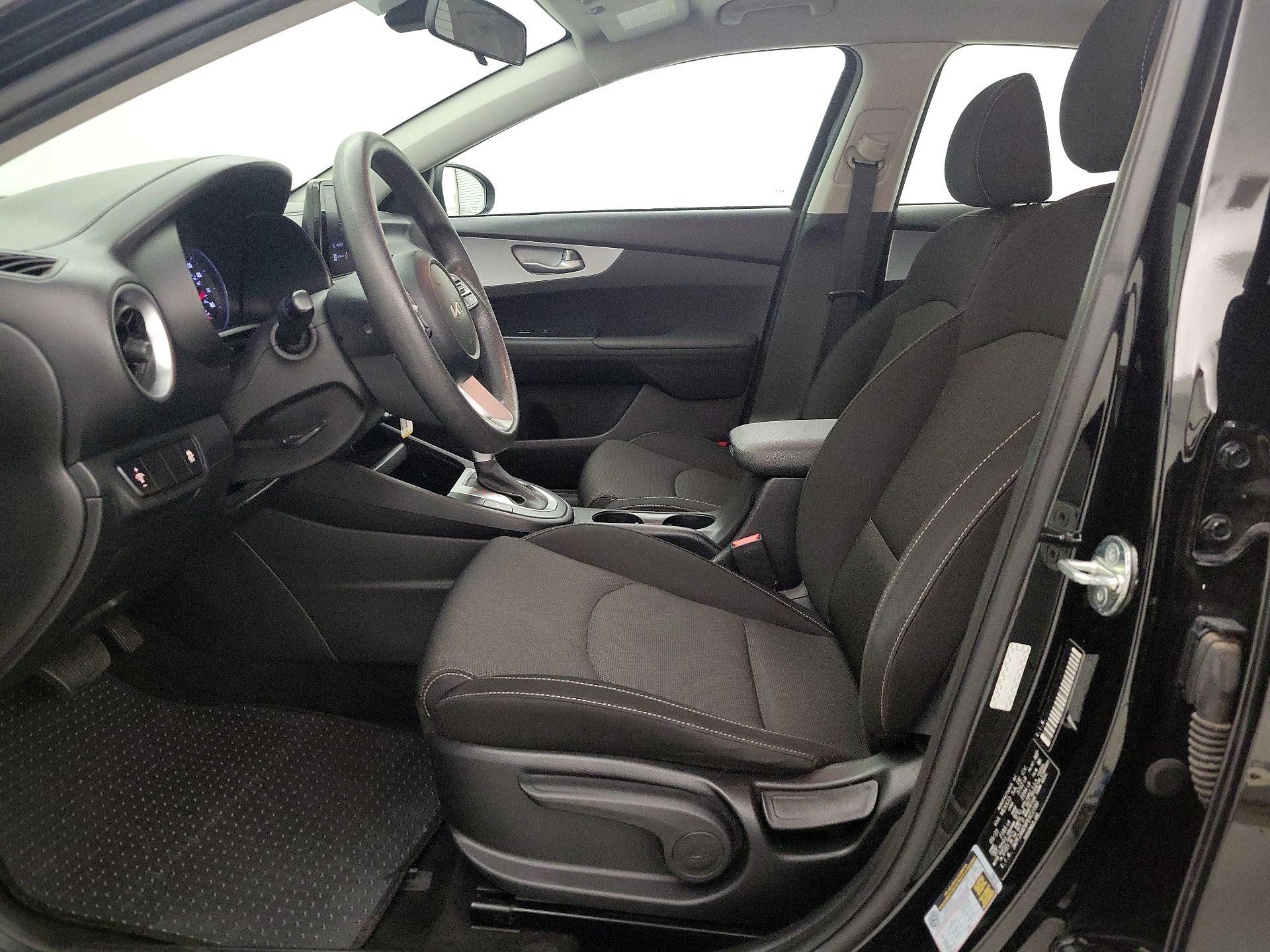 Thumbnail: 2023 Kia Forte - 11