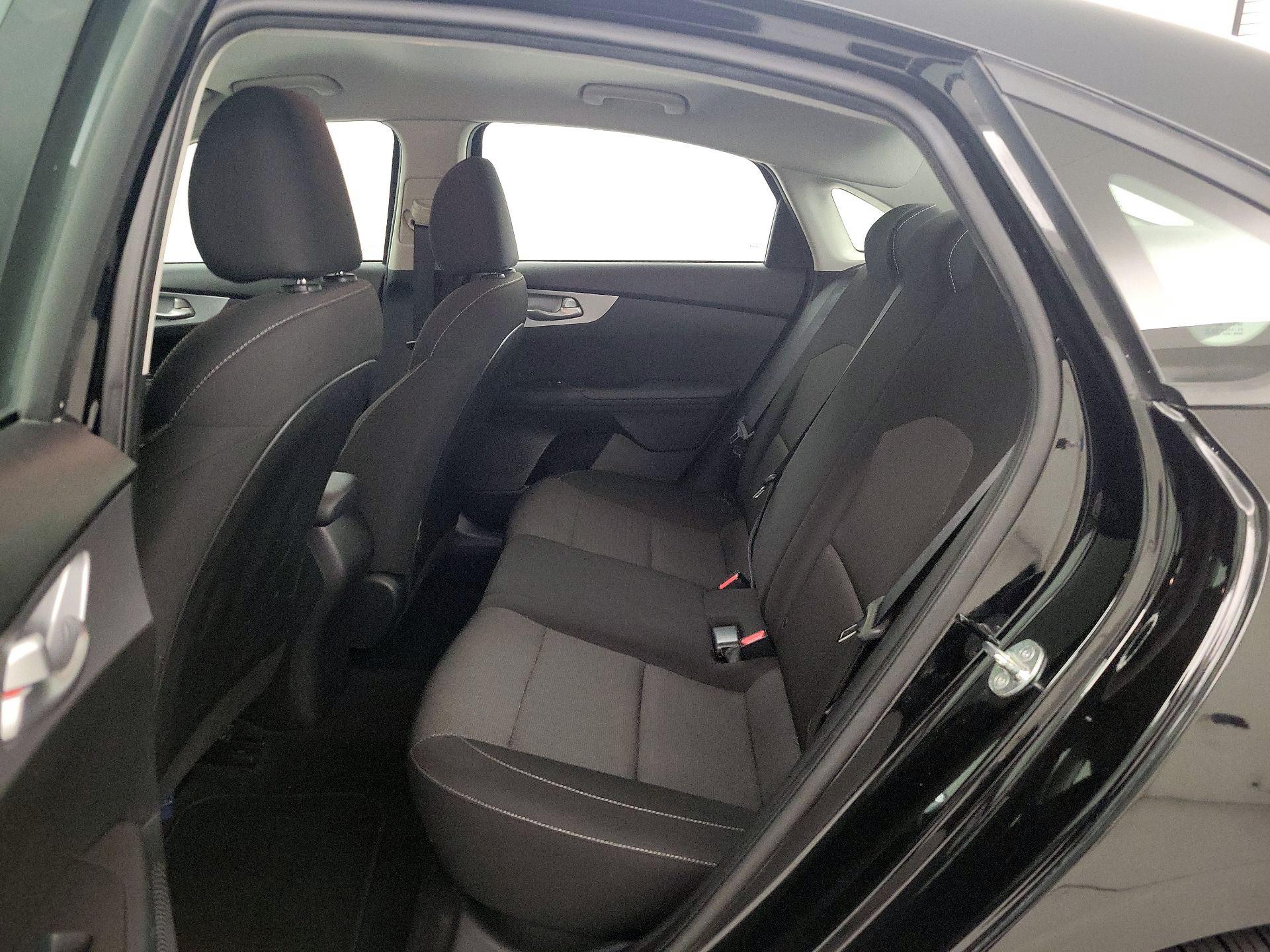 Thumbnail: 2023 Kia Forte - 18