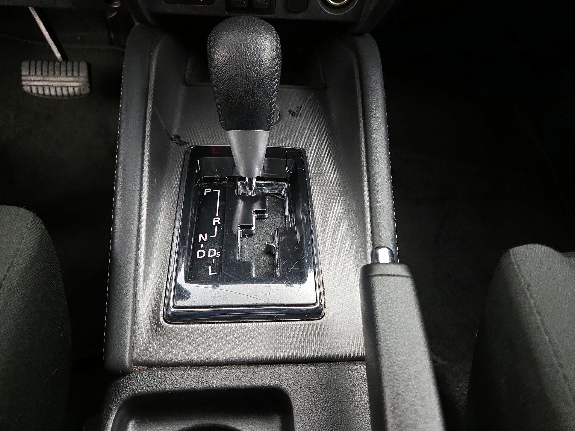 Thumbnail: 2021 Mitsubishi Outlander Sport - 17