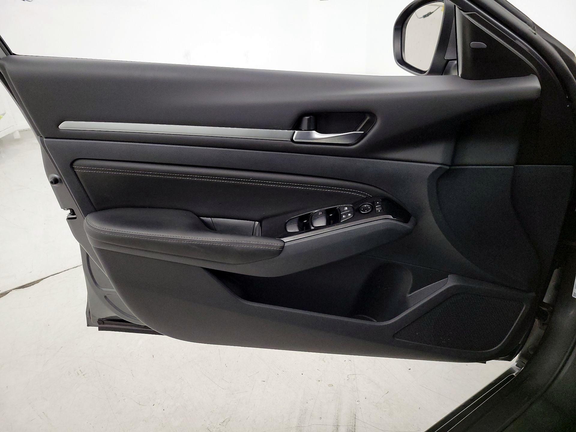 Thumbnail: 2023 Nissan Altima - 12