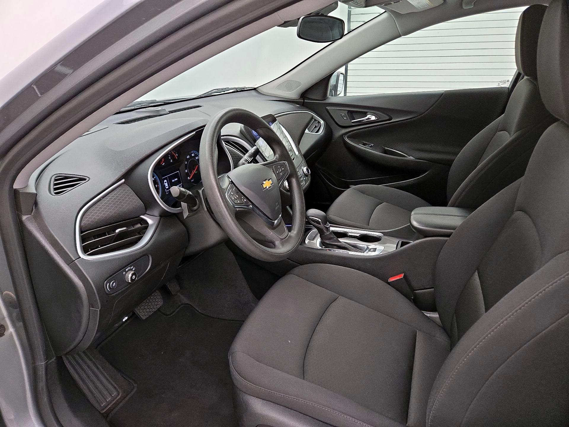 Thumbnail: 2023 Chevrolet Malibu - 11