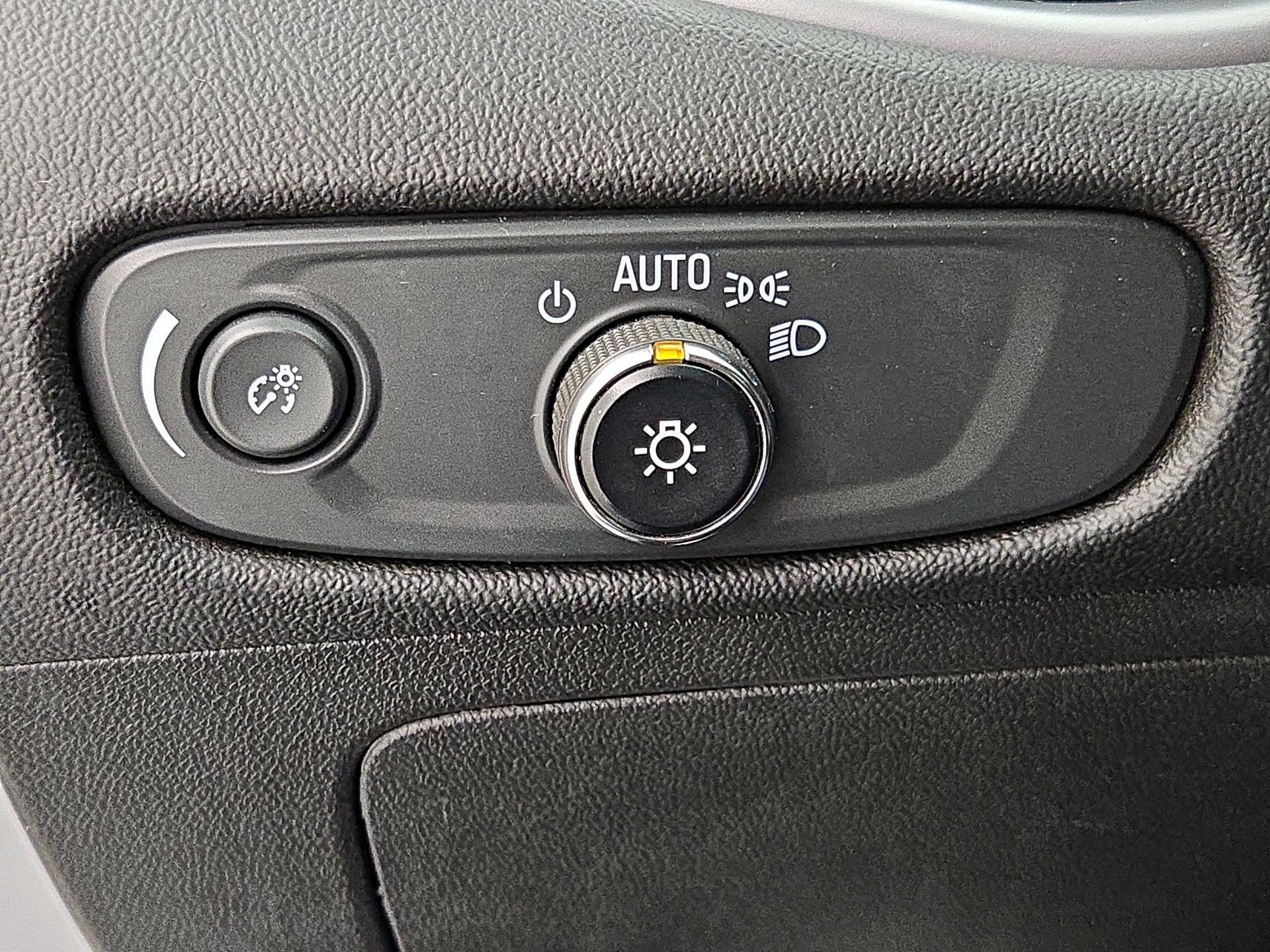 Thumbnail: 2023 Chevrolet Malibu - 13