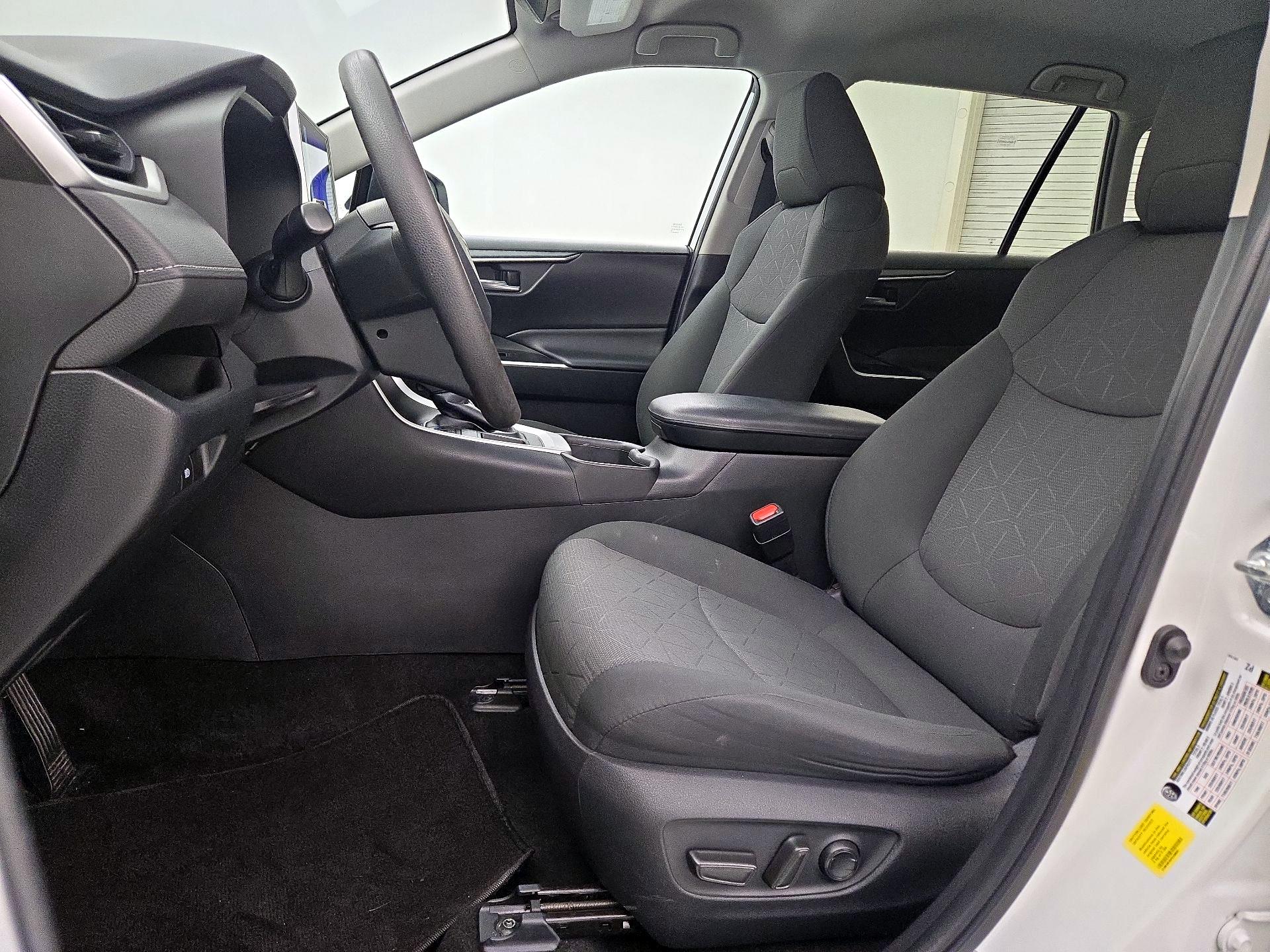 Thumbnail: 2023 Toyota RAV4 - 11