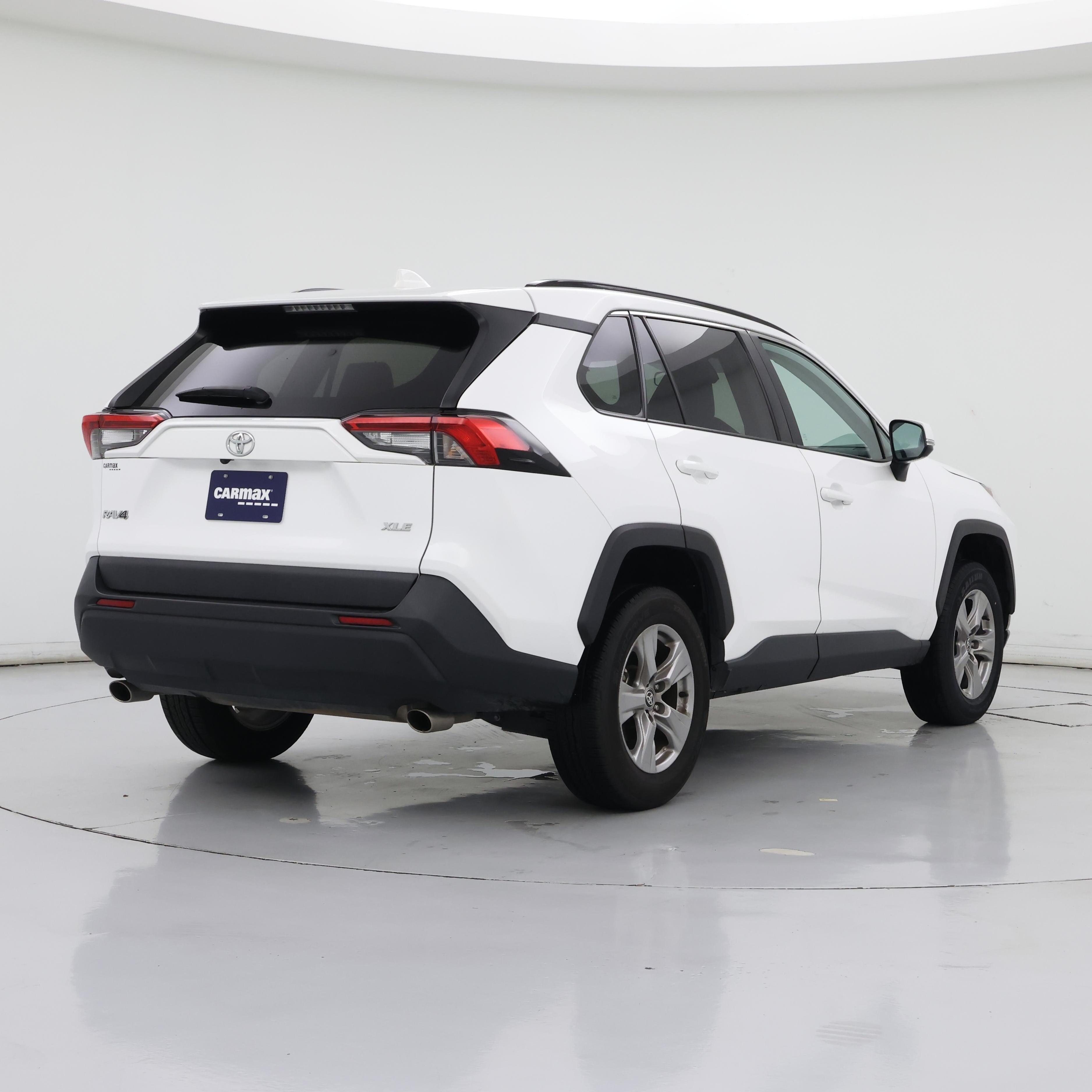 Thumbnail: 2023 Toyota RAV4 - 8