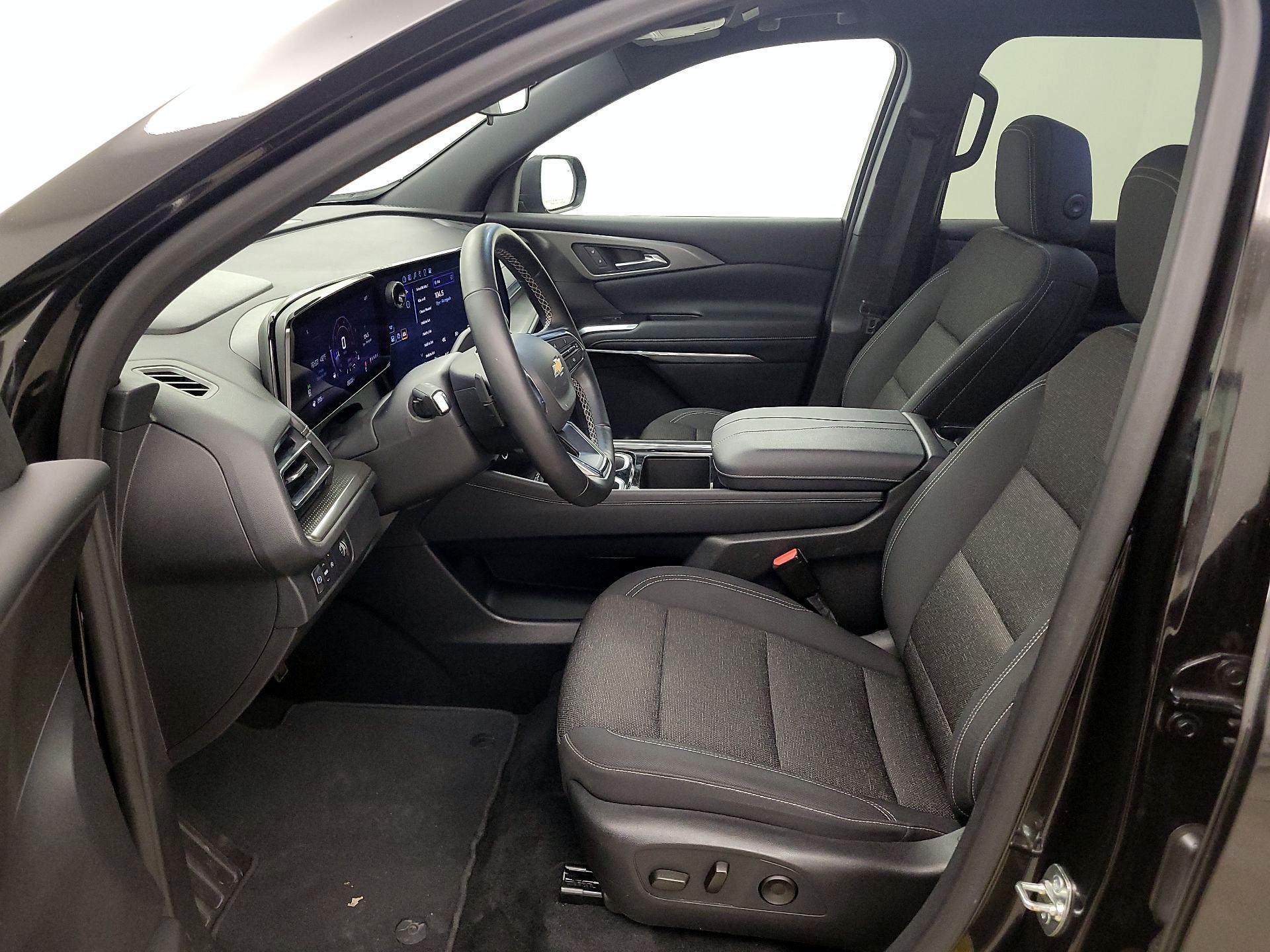 Thumbnail: 2025 Chevrolet Traverse - 11