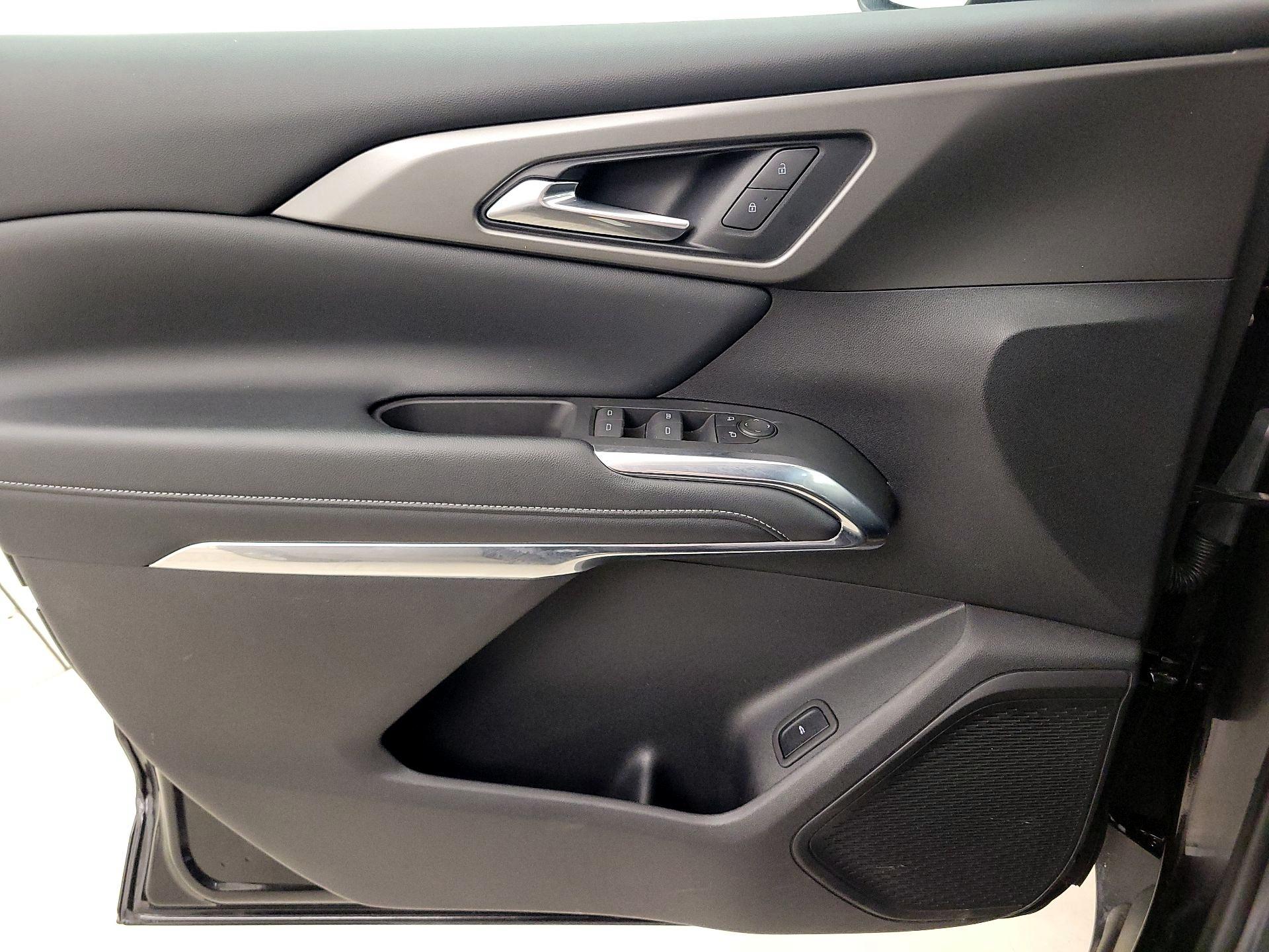 Thumbnail: 2025 Chevrolet Traverse - 12