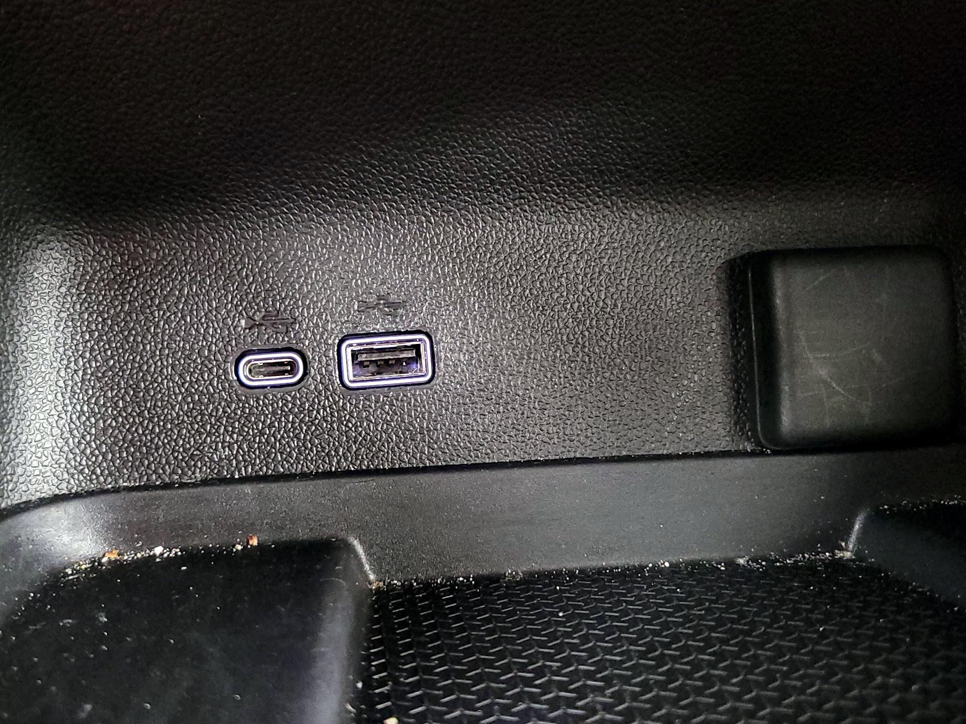 Thumbnail: 2025 Chevrolet Traverse - 18