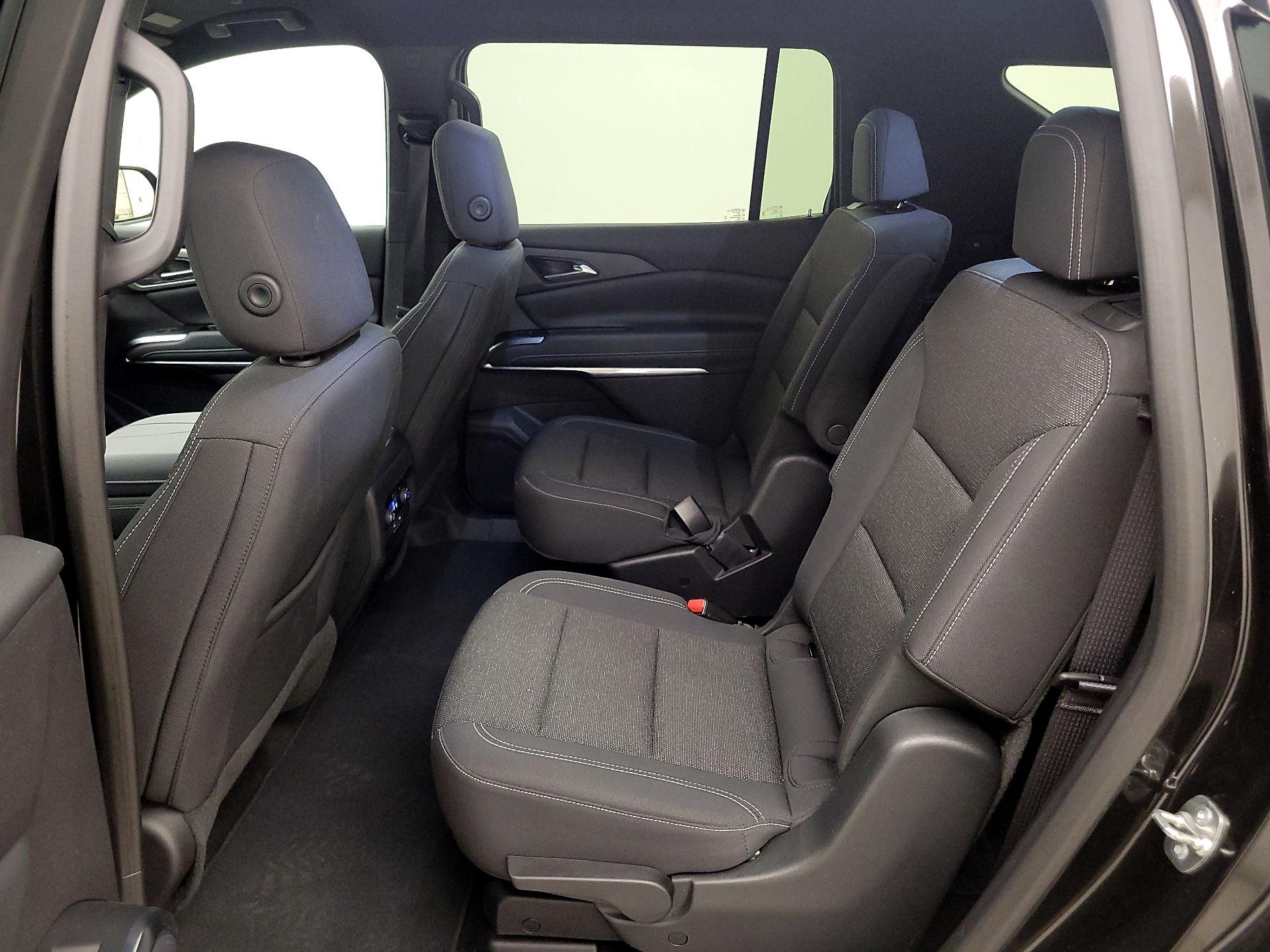 Thumbnail: 2025 Chevrolet Traverse - 19