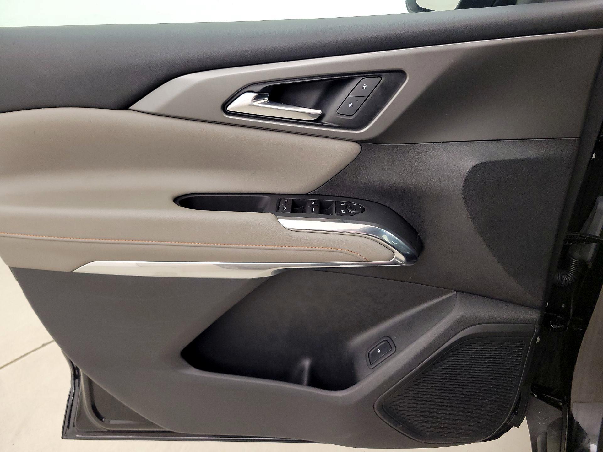 Thumbnail: 2025 Chevrolet Traverse - 12