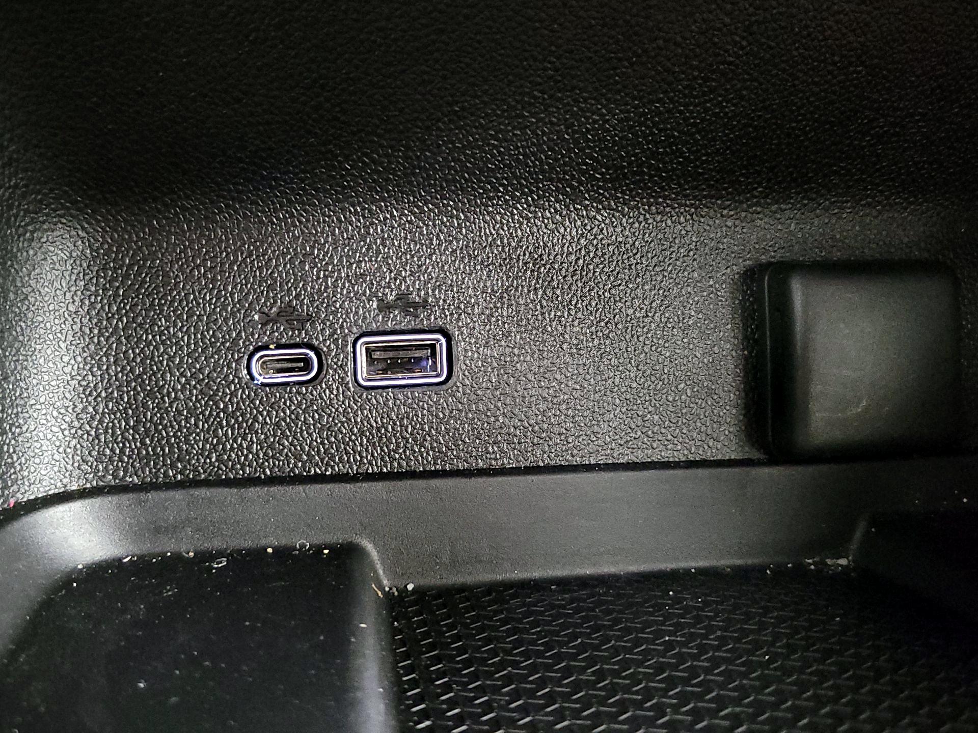 Thumbnail: 2025 Chevrolet Traverse - 18