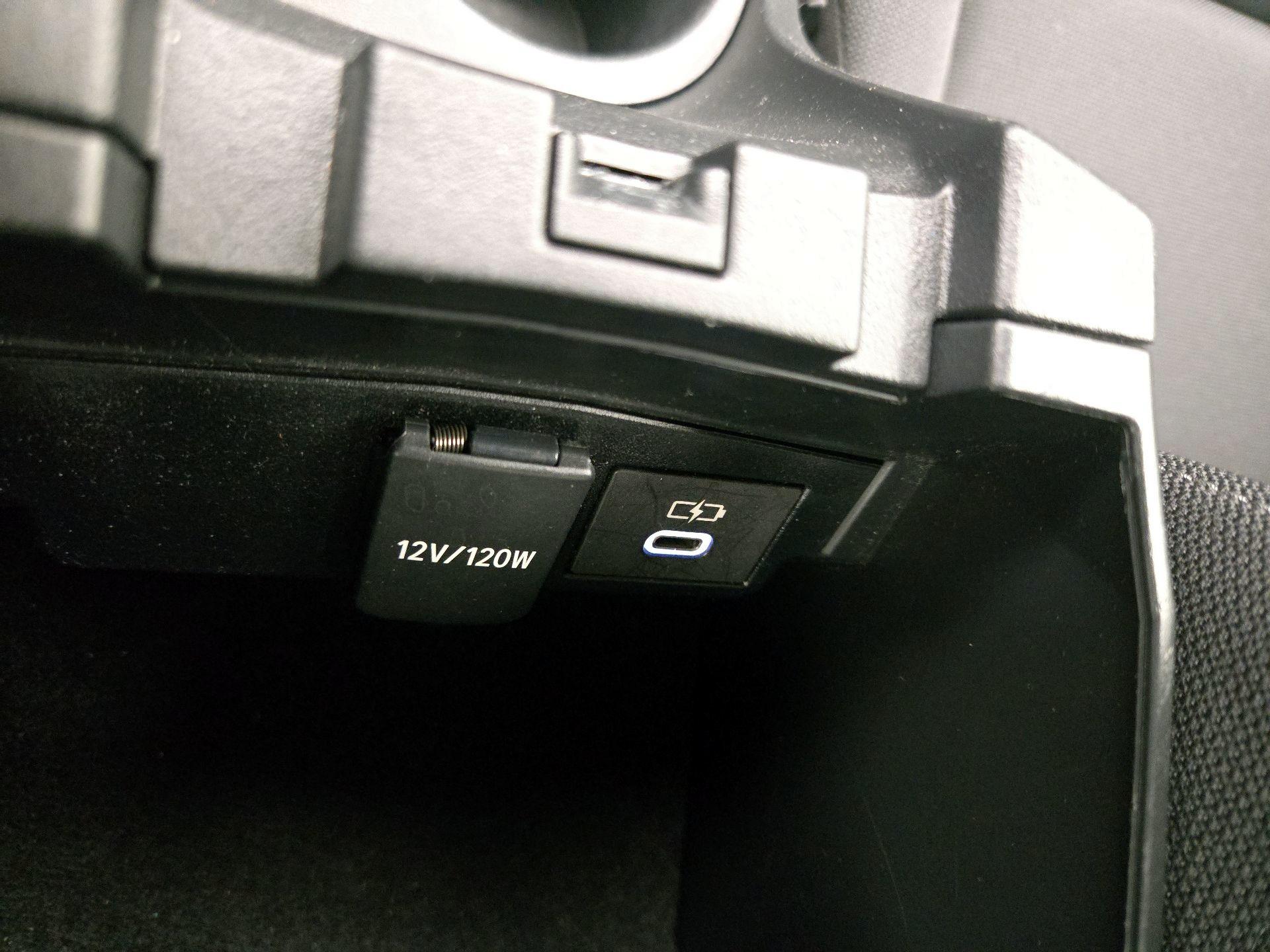 Thumbnail: 2023 Toyota Corolla - 18