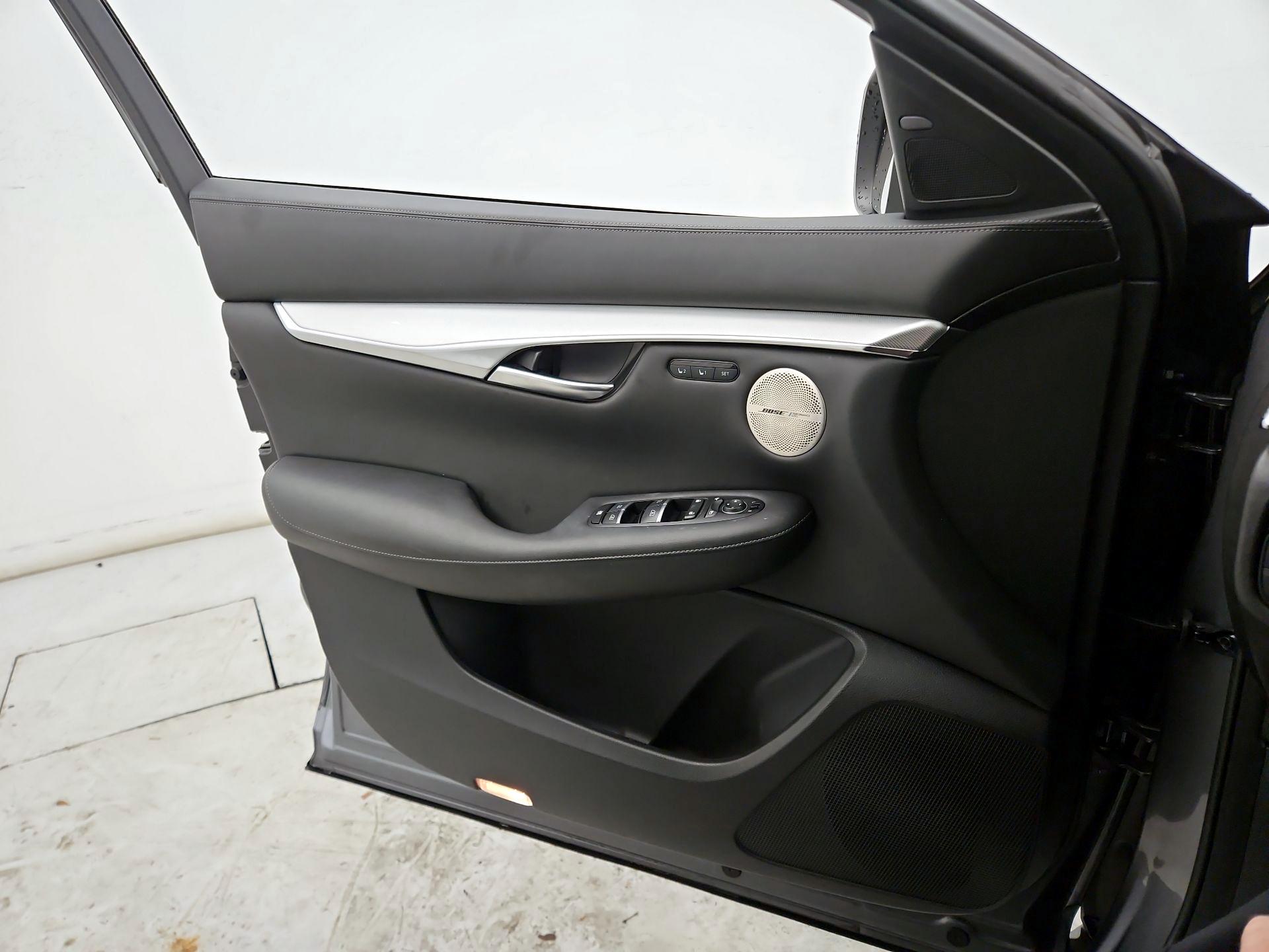 Thumbnail: 2022 INFINITI QX50 - 12