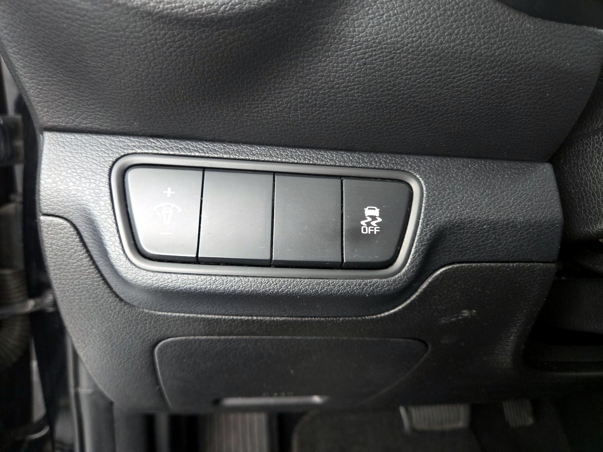 Thumbnail: 2023 Kia Forte - 13