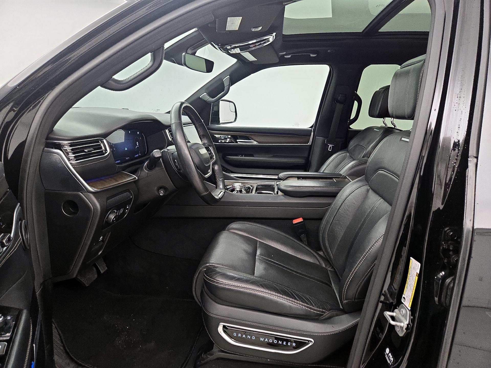 Thumbnail: 2022 Jeep Grand Wagoneer - 11