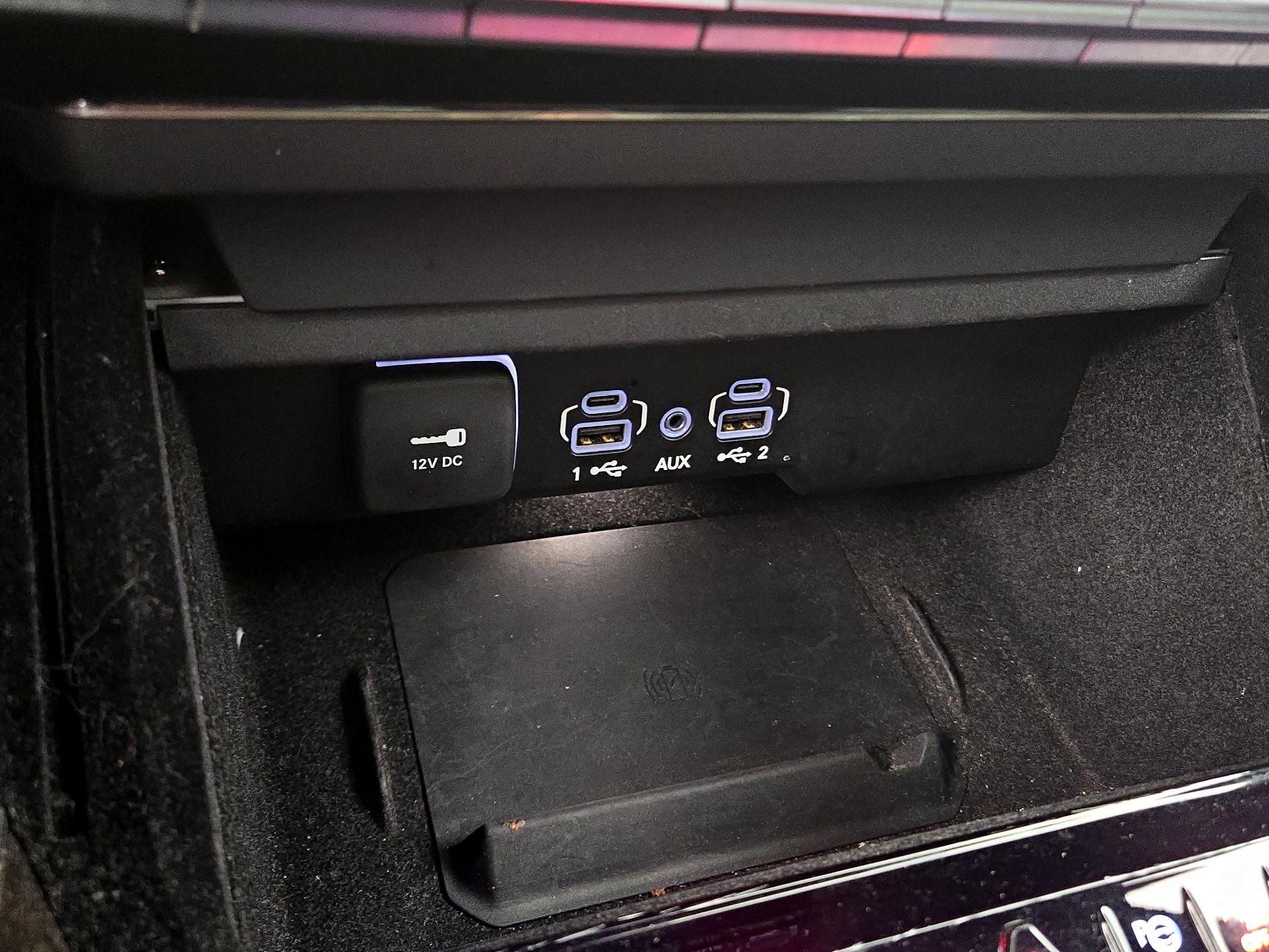 Thumbnail: 2022 Jeep Grand Wagoneer - 19