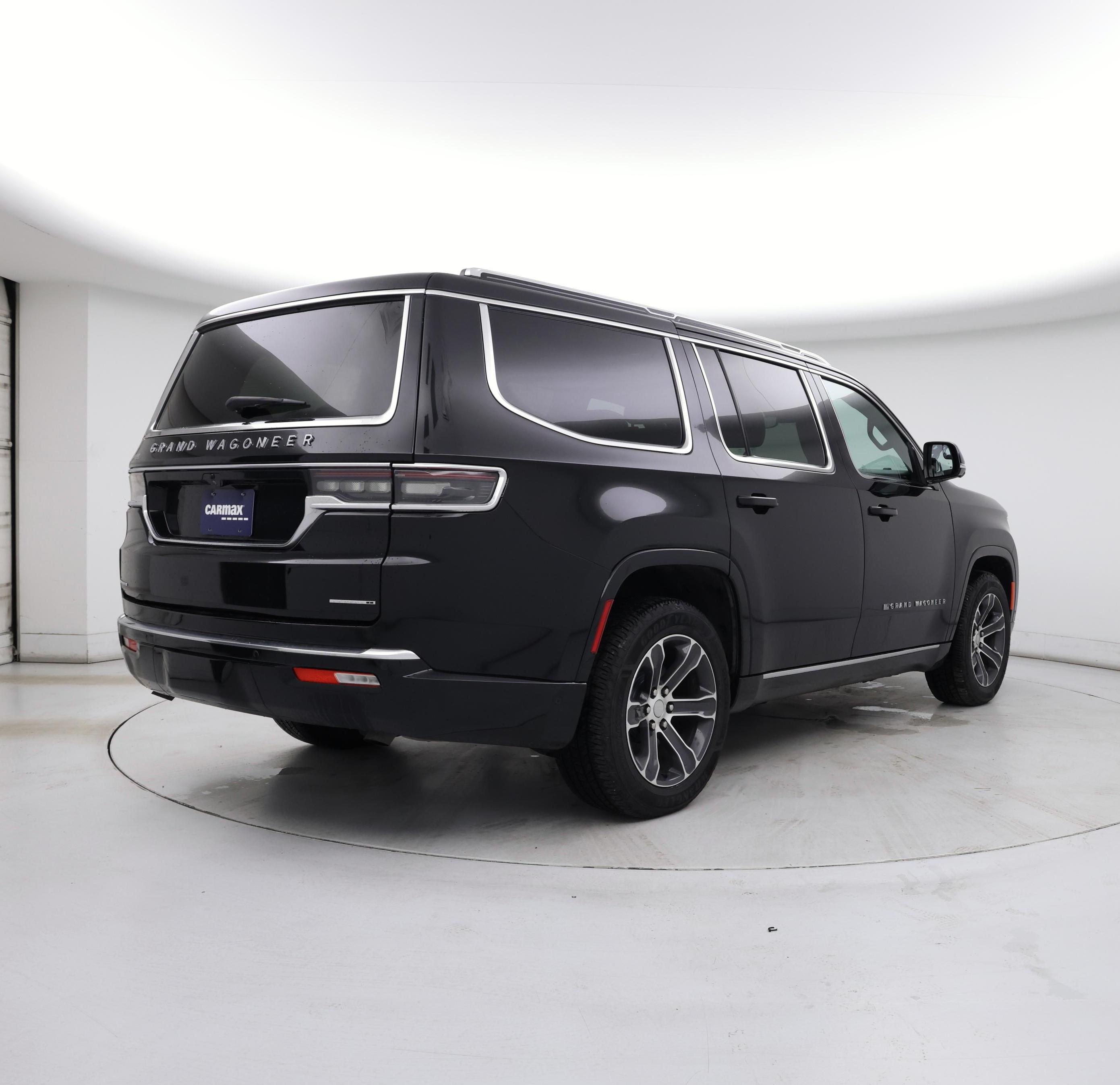 Thumbnail: 2022 Jeep Grand Wagoneer - 8