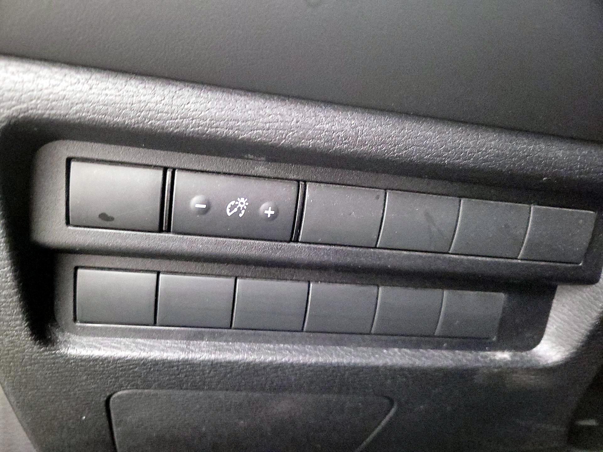 Thumbnail: 2022 Mitsubishi Outlander - 13