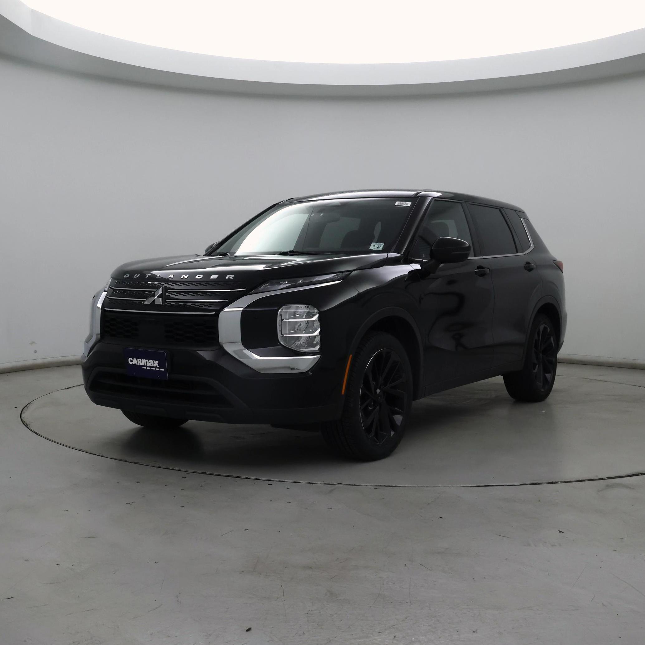 Thumbnail: 2022 Mitsubishi Outlander - 4