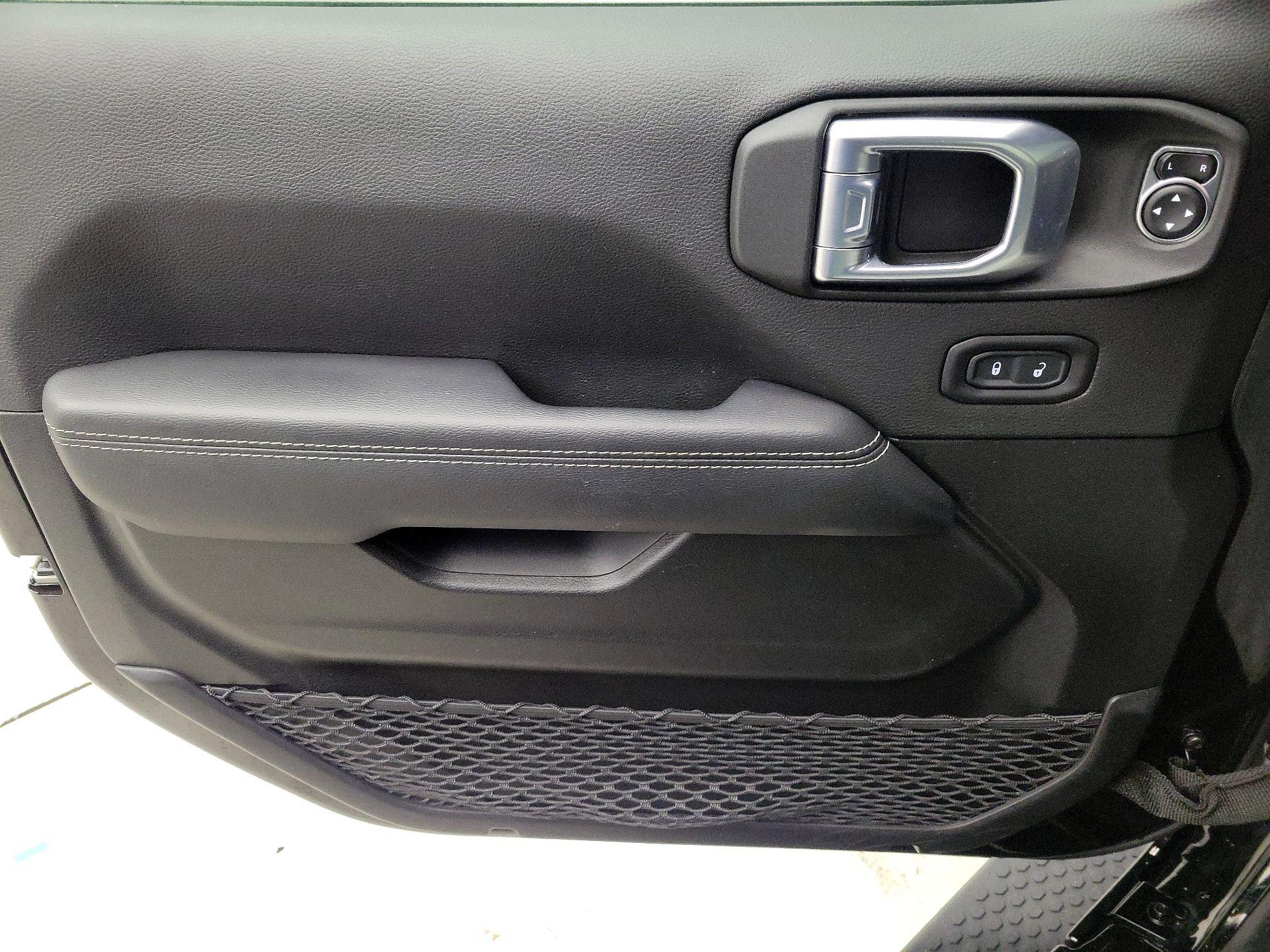 Thumbnail: 2021 Jeep Wrangler - 12