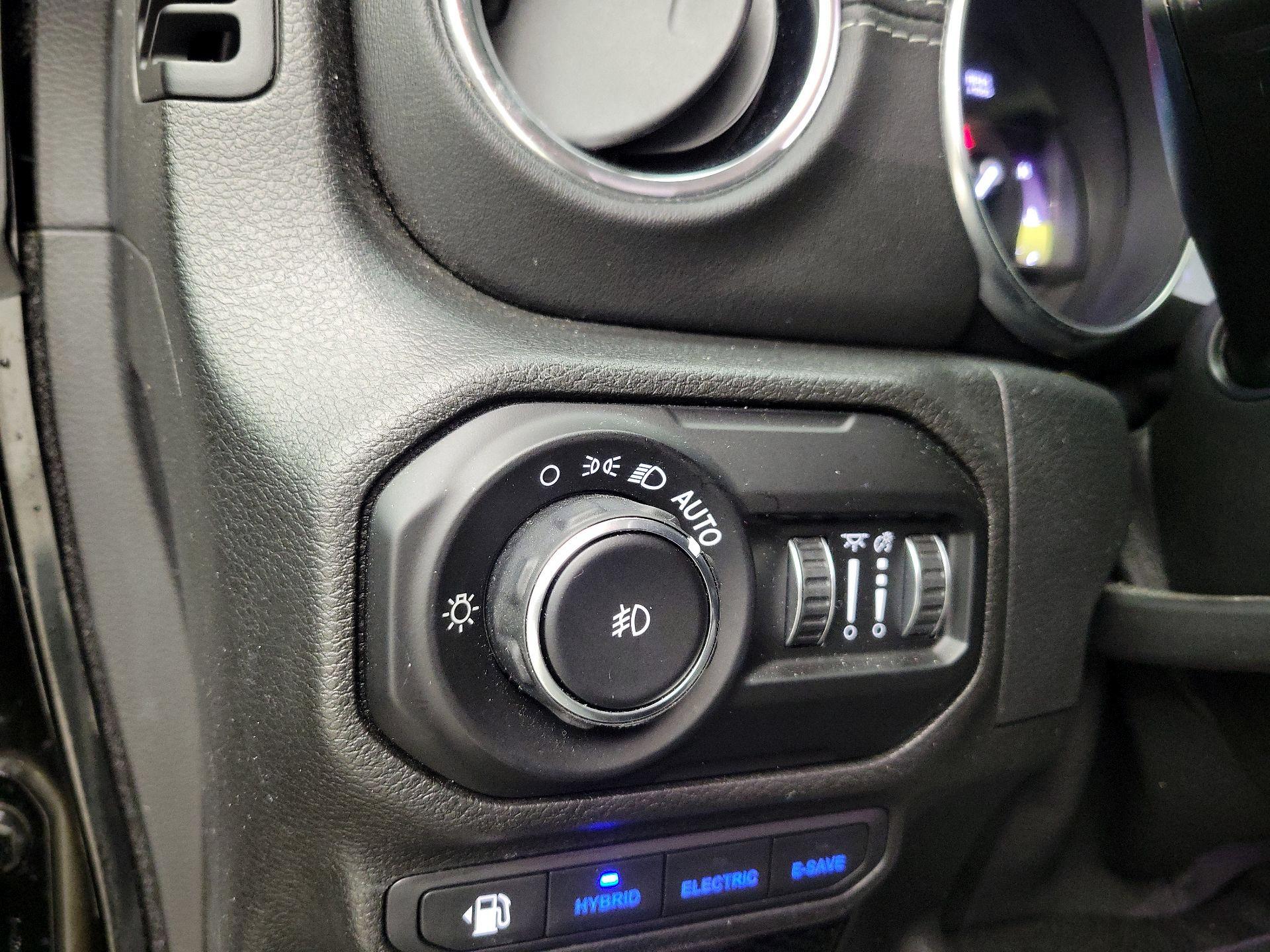 Thumbnail: 2021 Jeep Wrangler - 13