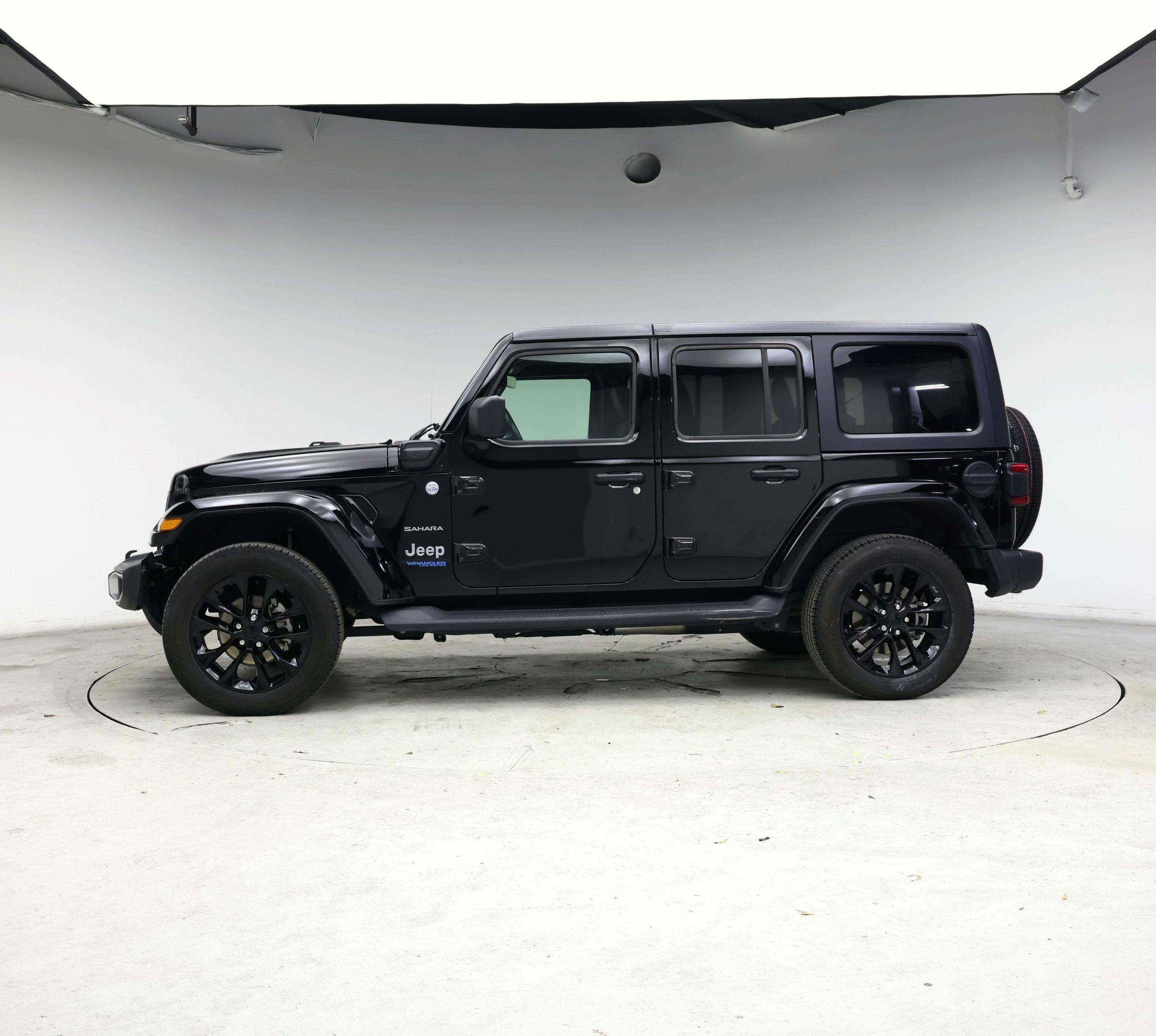 Thumbnail: 2021 Jeep Wrangler - 3