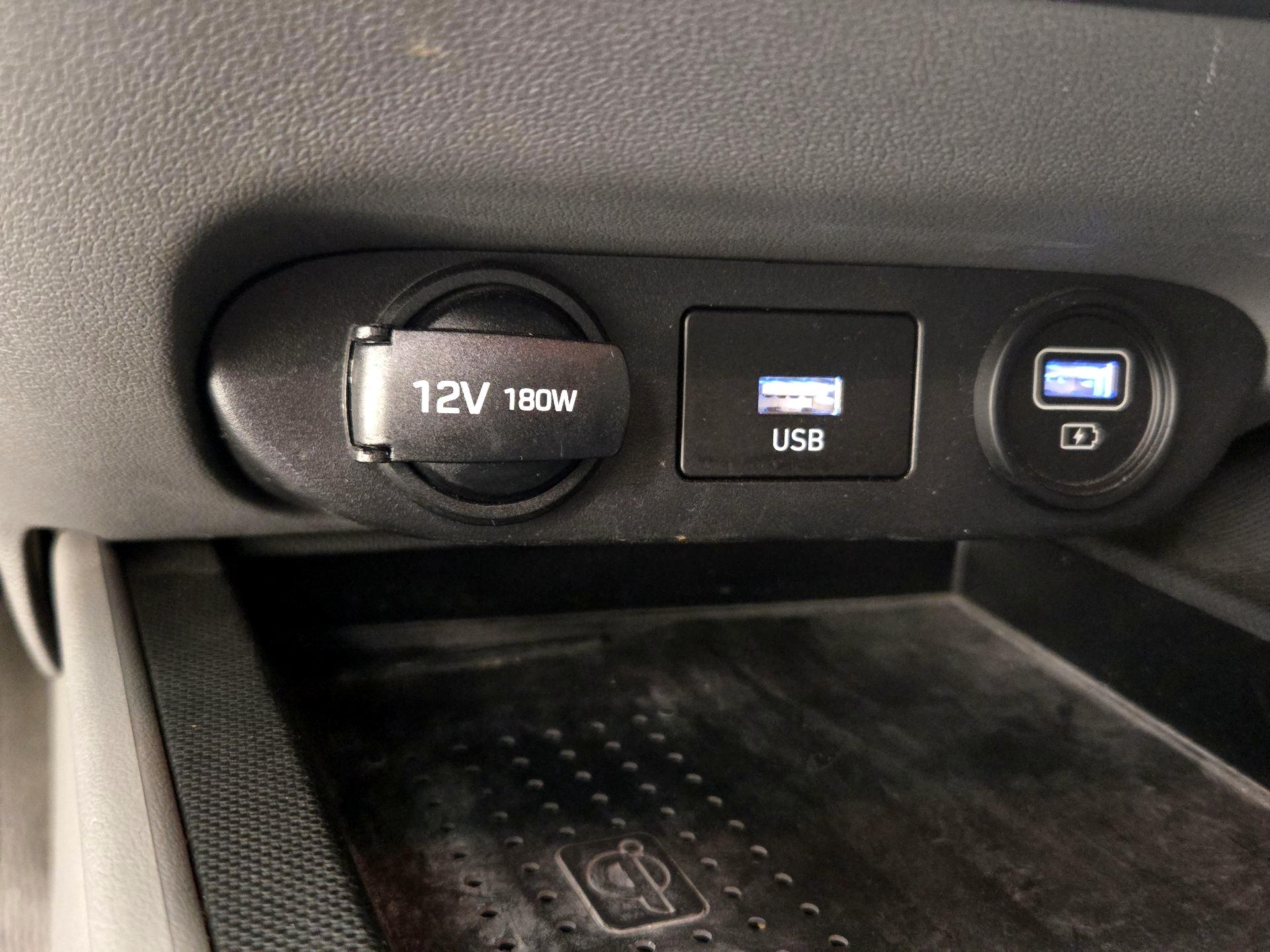 Thumbnail: 2021 Hyundai Elantra - 18