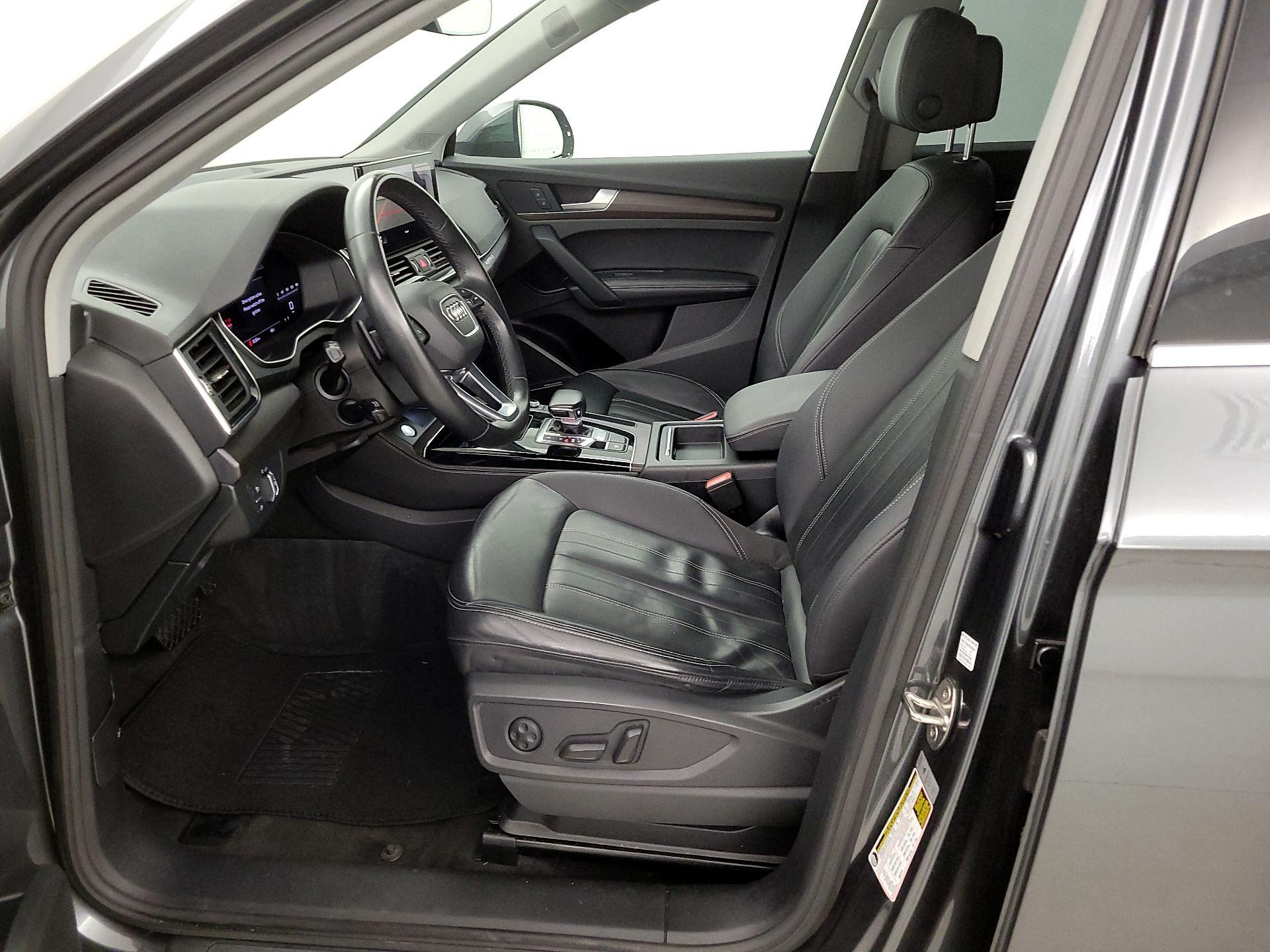 Thumbnail: 2022 Audi Q5 - 11