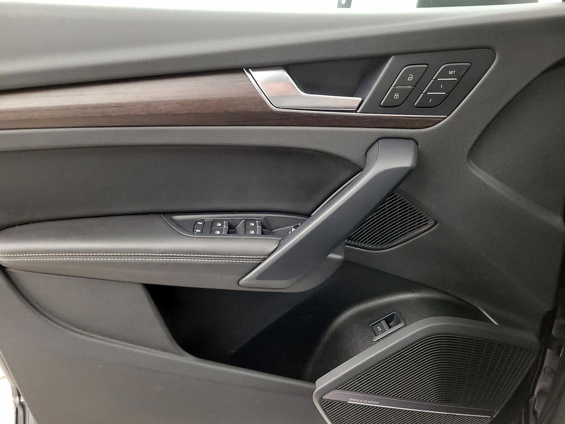 Thumbnail: 2022 Audi Q5 - 12