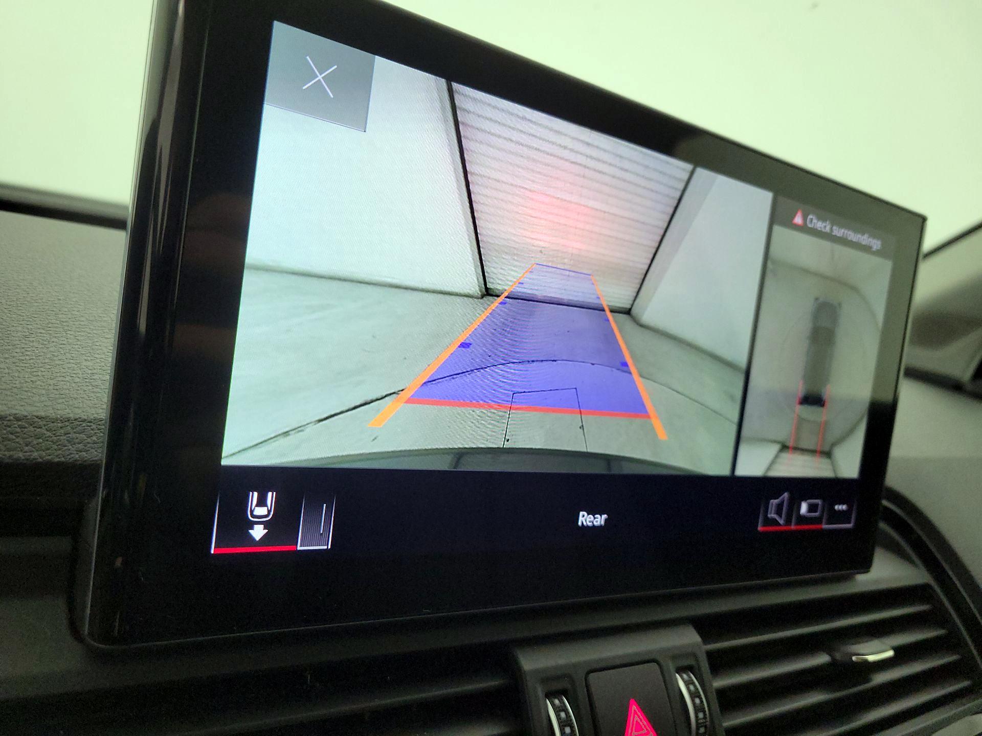 Thumbnail: 2022 Audi Q5 - 14