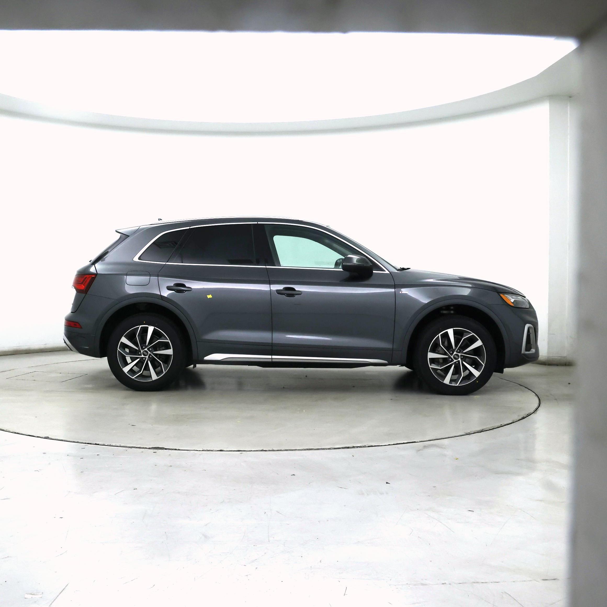 Thumbnail: 2022 Audi Q5 - 7