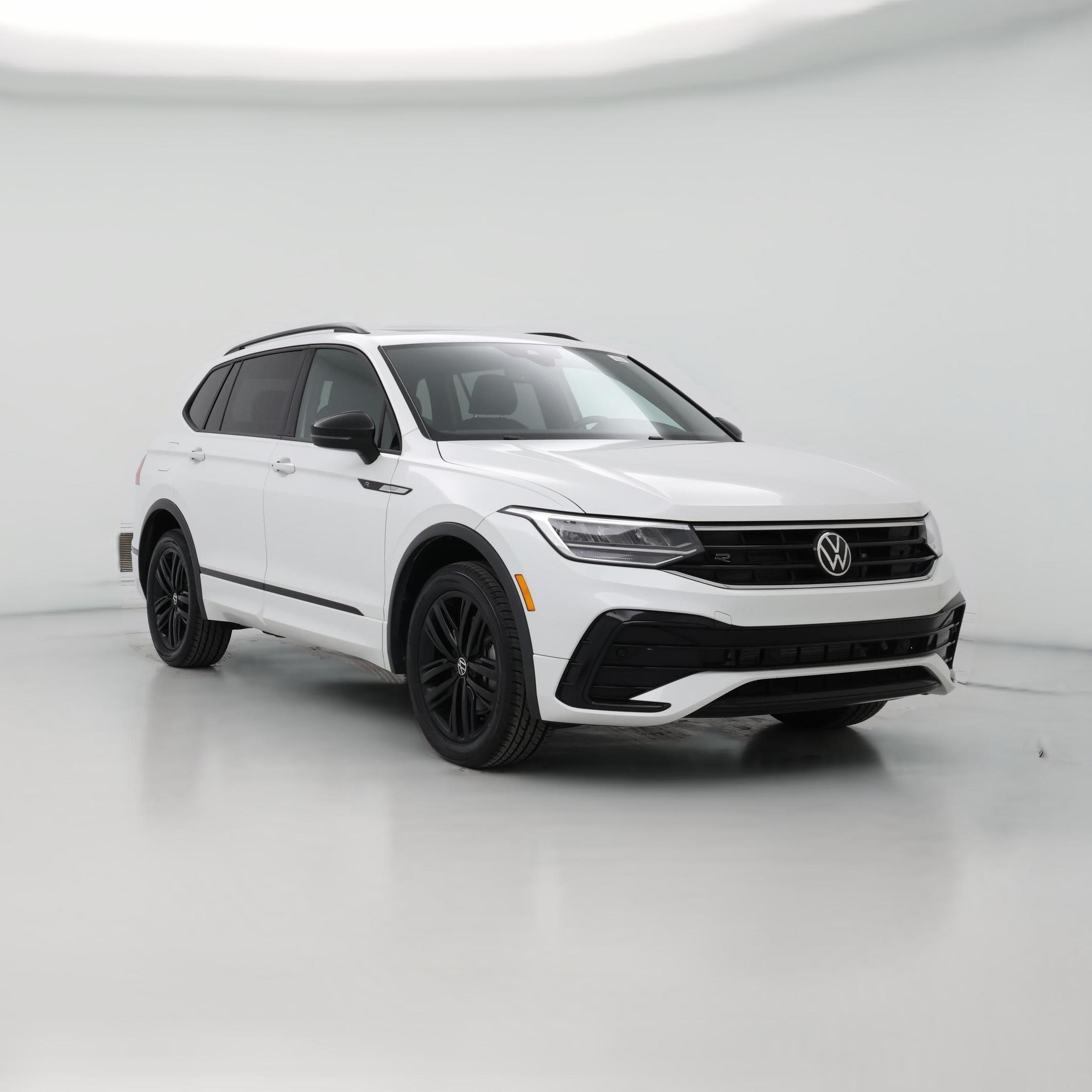 Thumbnail: 2022 Volkswagen Tiguan - 1
